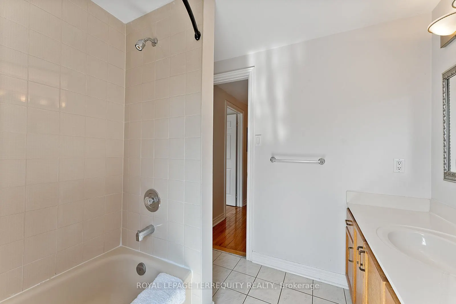 3247 Dovetail Mews