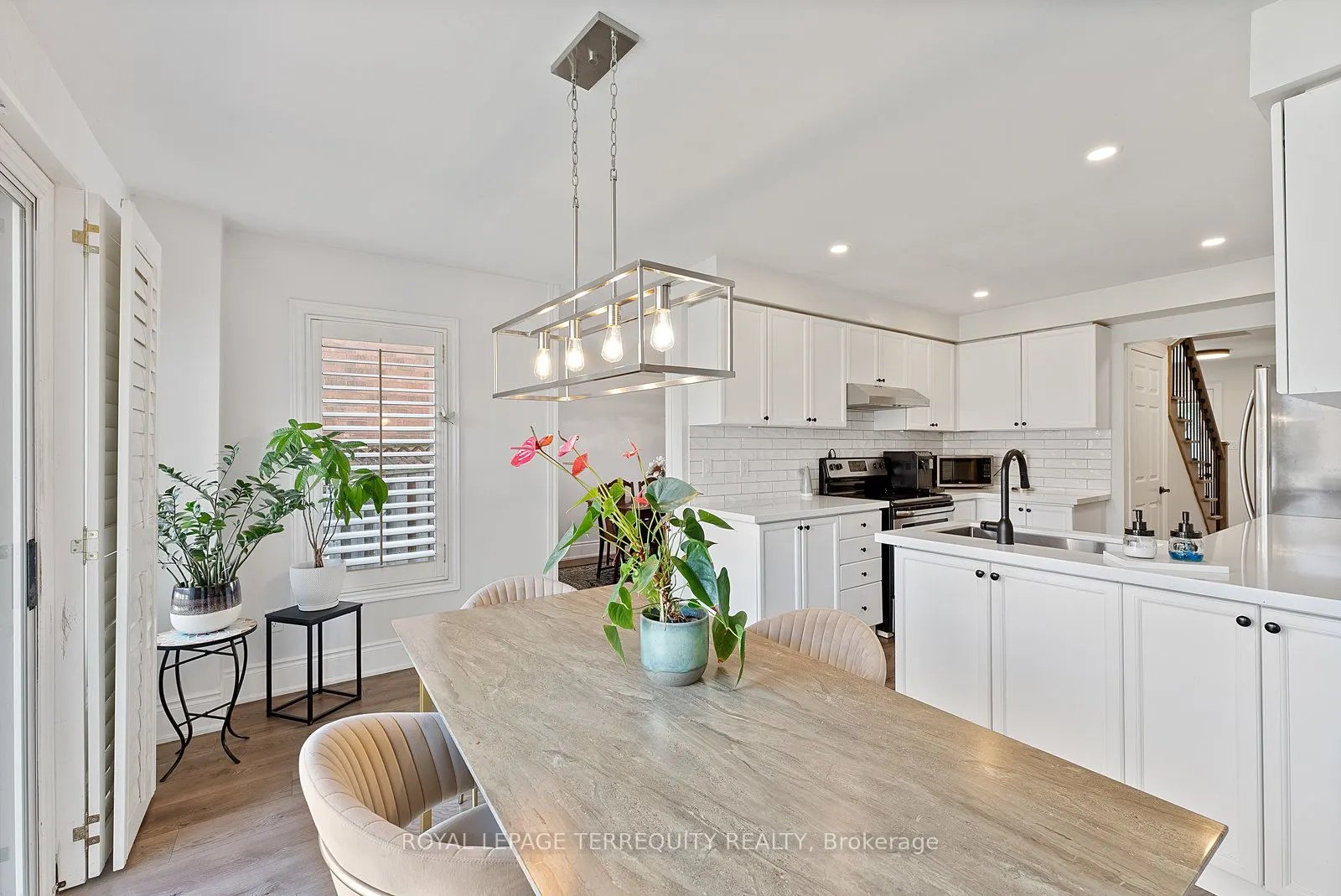 3247 Dovetail Mews