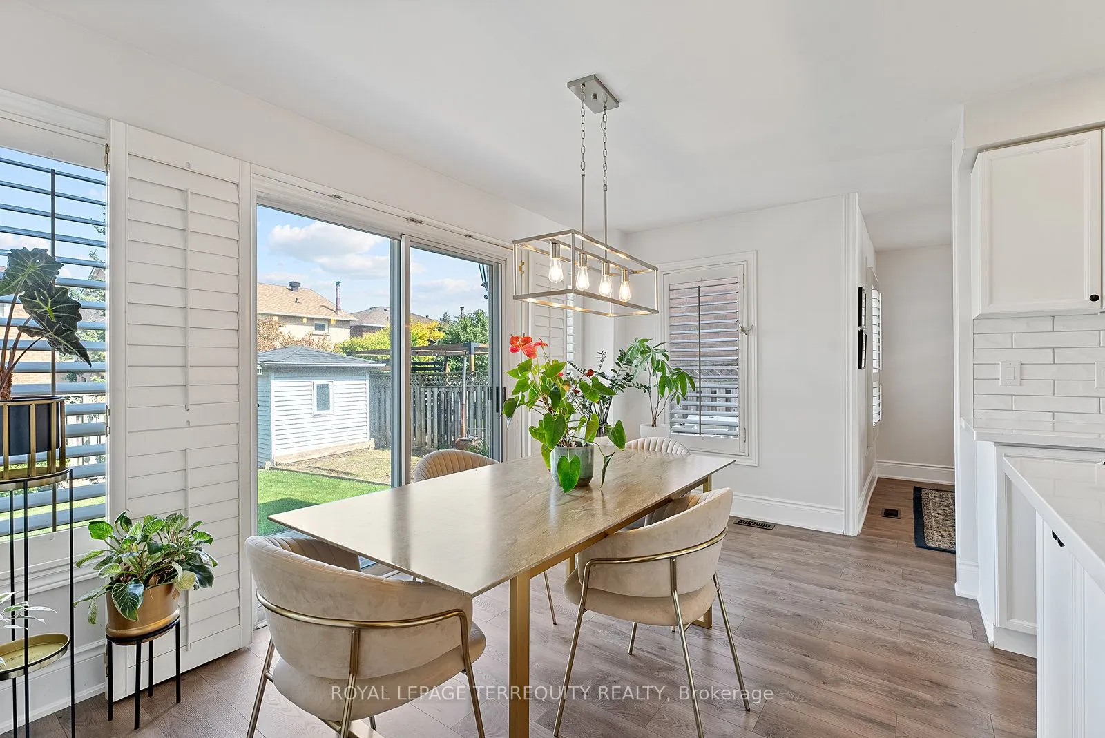 3247 Dovetail Mews
