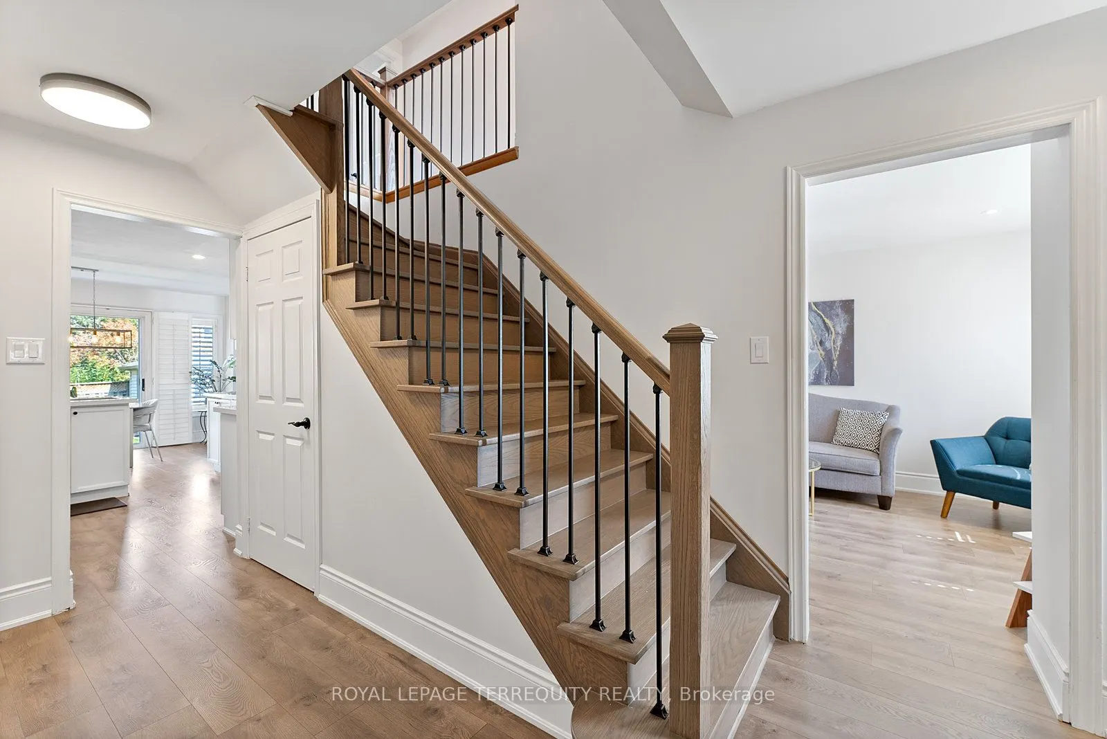 3247 Dovetail Mews