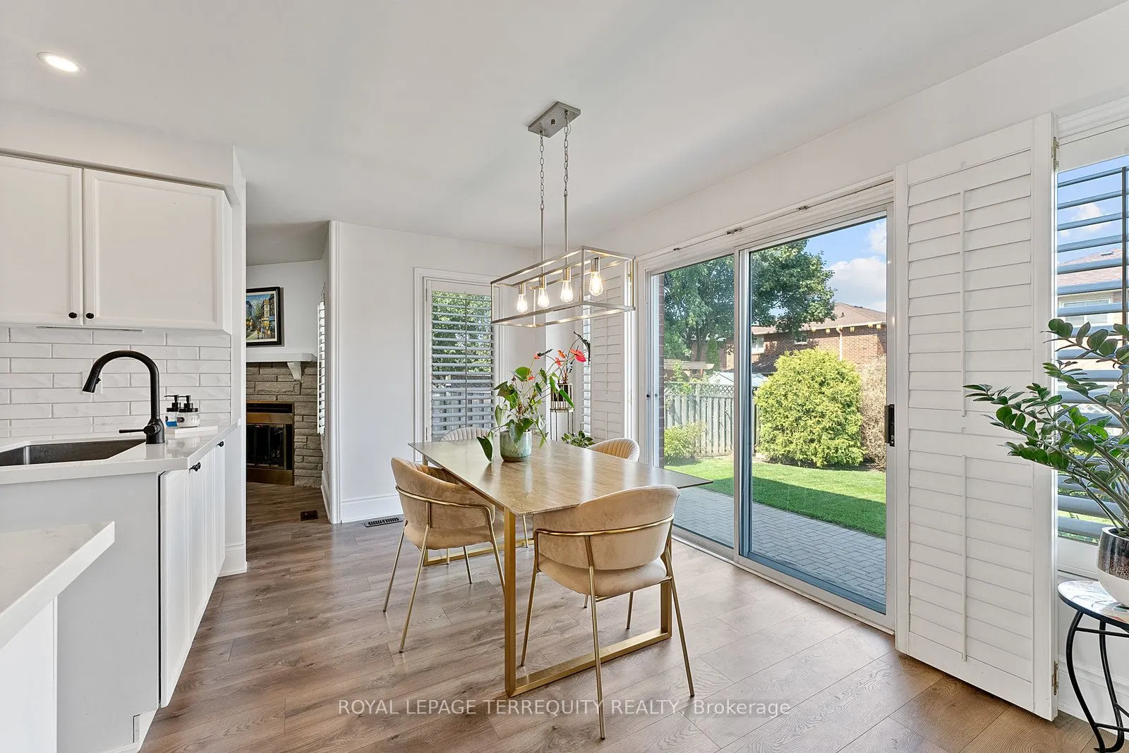 3247 Dovetail Mews