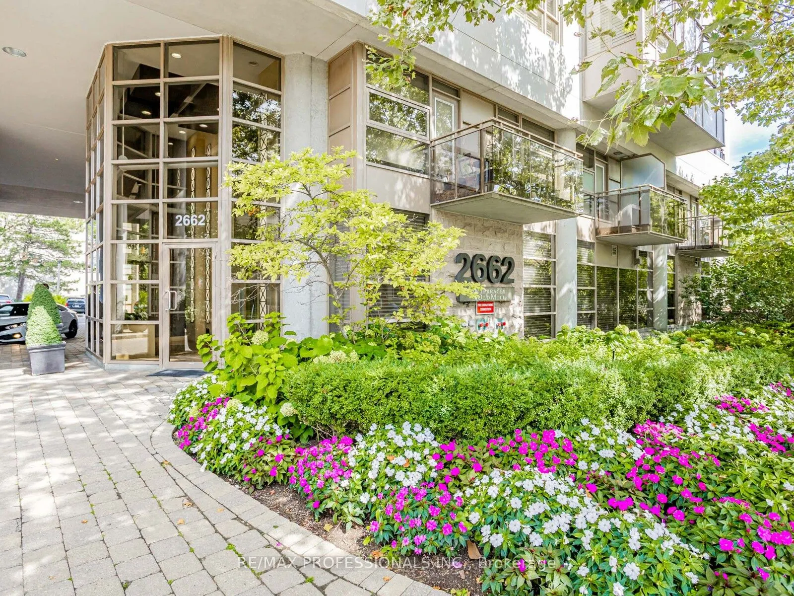 2662 Bloor Street W, #802