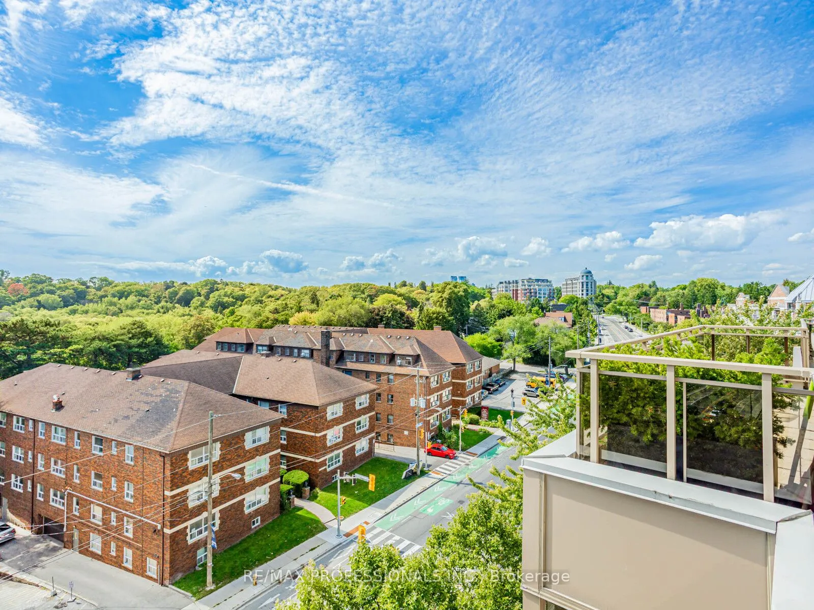 2662 Bloor Street W, #802