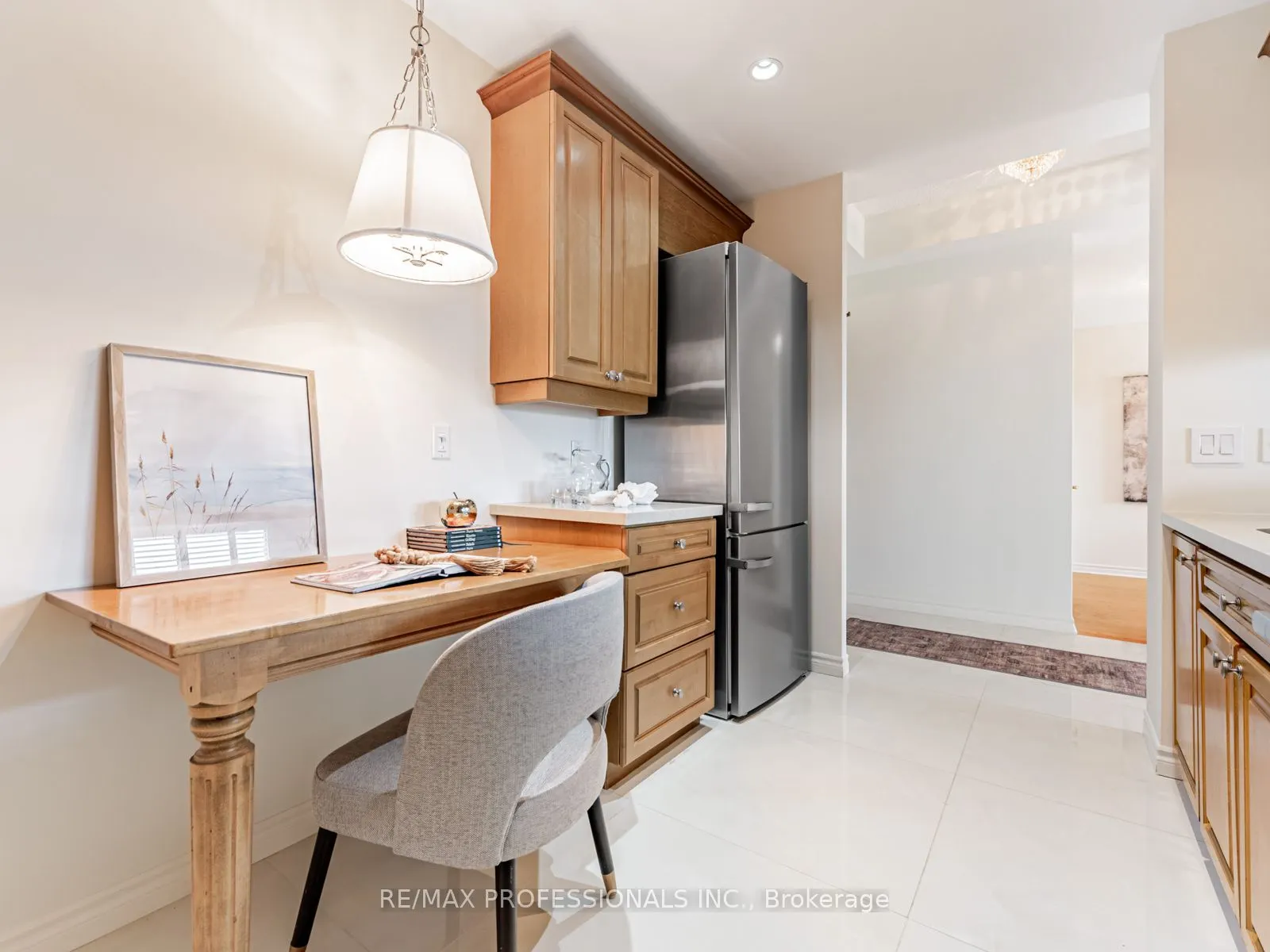2662 Bloor Street W, #802
