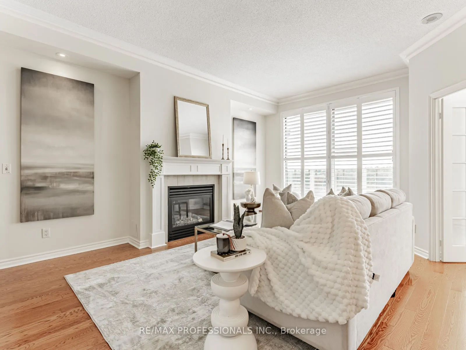 2662 Bloor Street W, #802