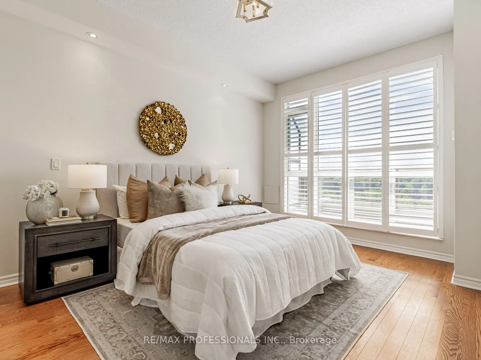 2662 Bloor Street W, #802