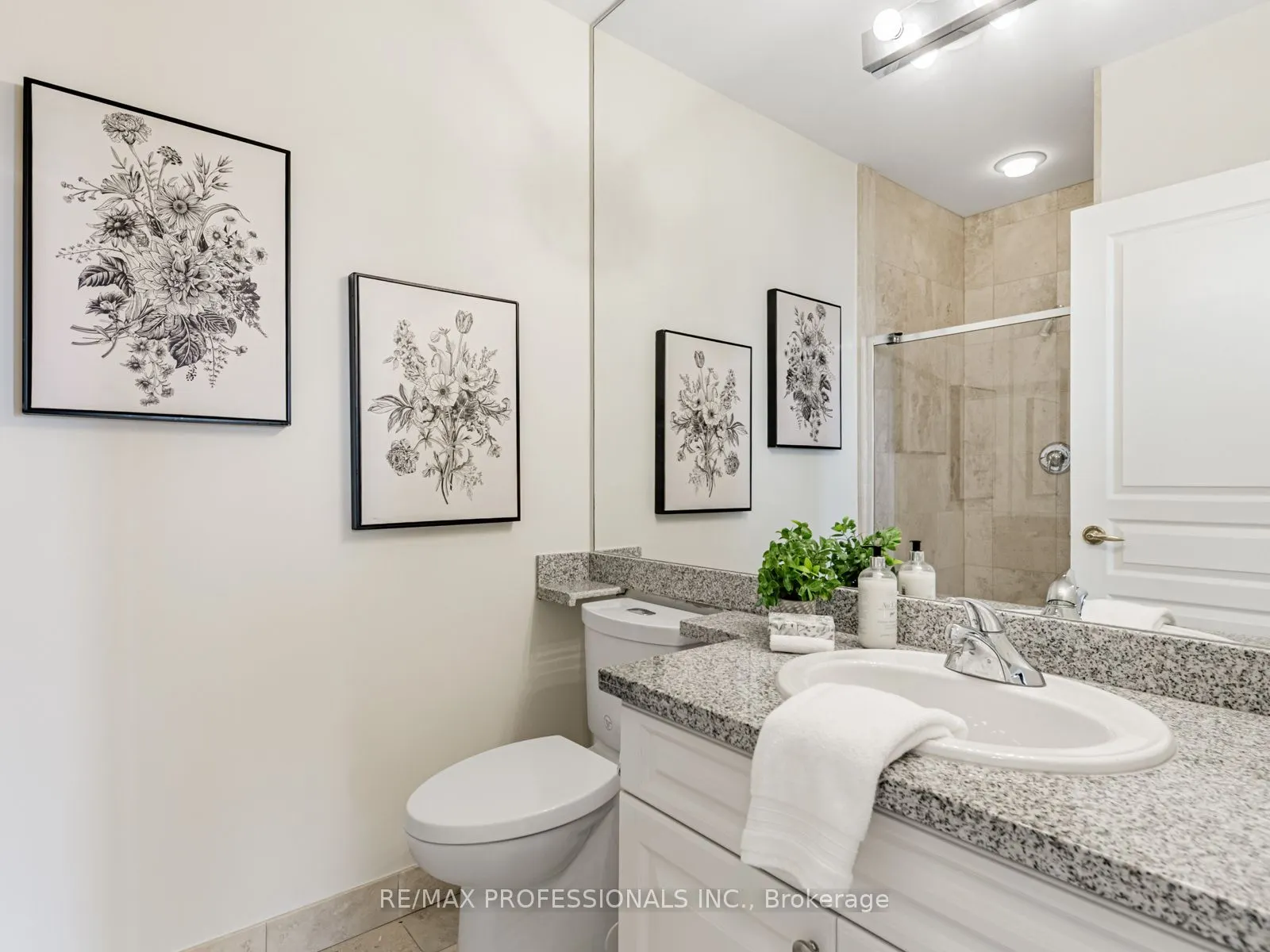 2662 Bloor Street W, #802