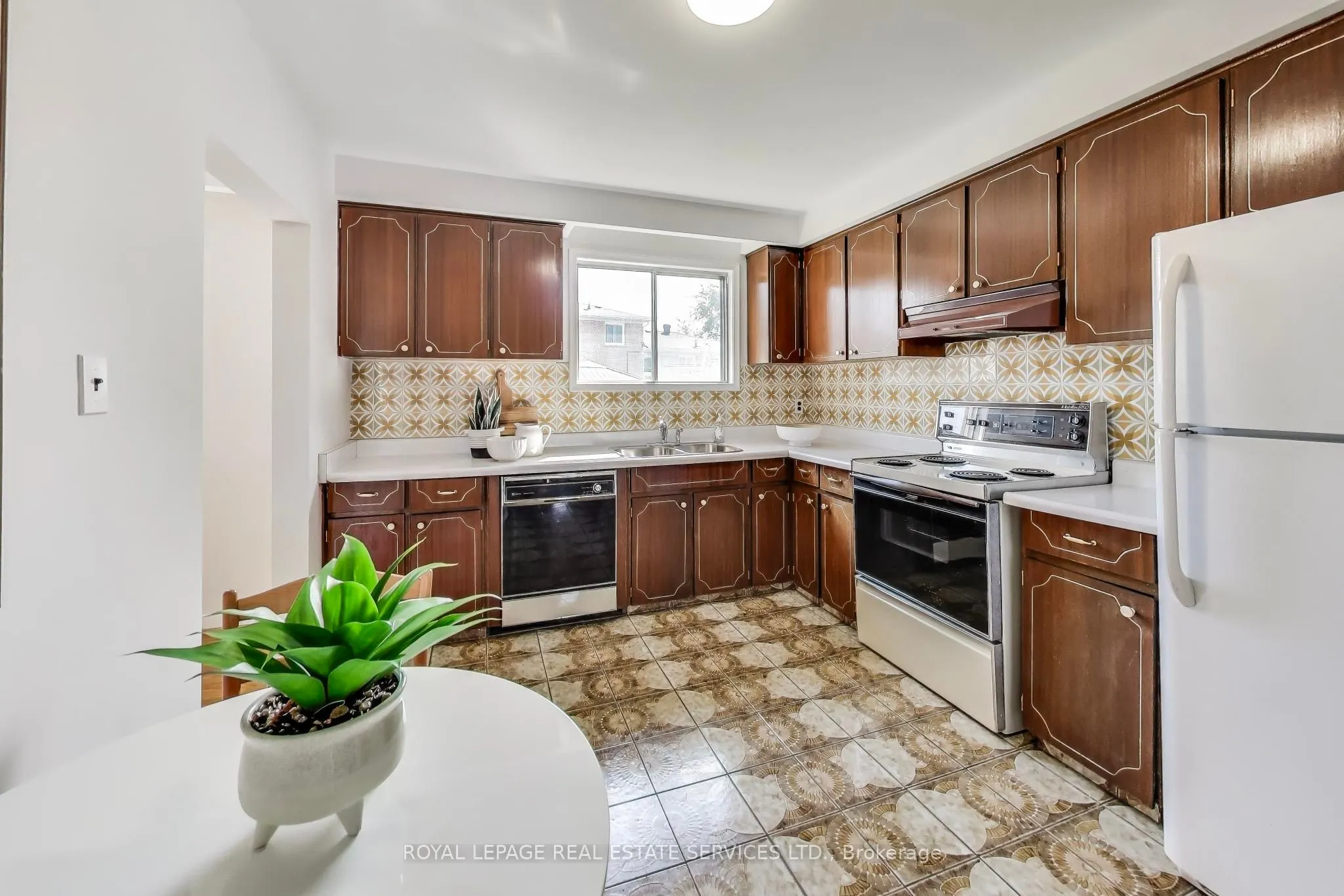 251 Driftwood Avenue