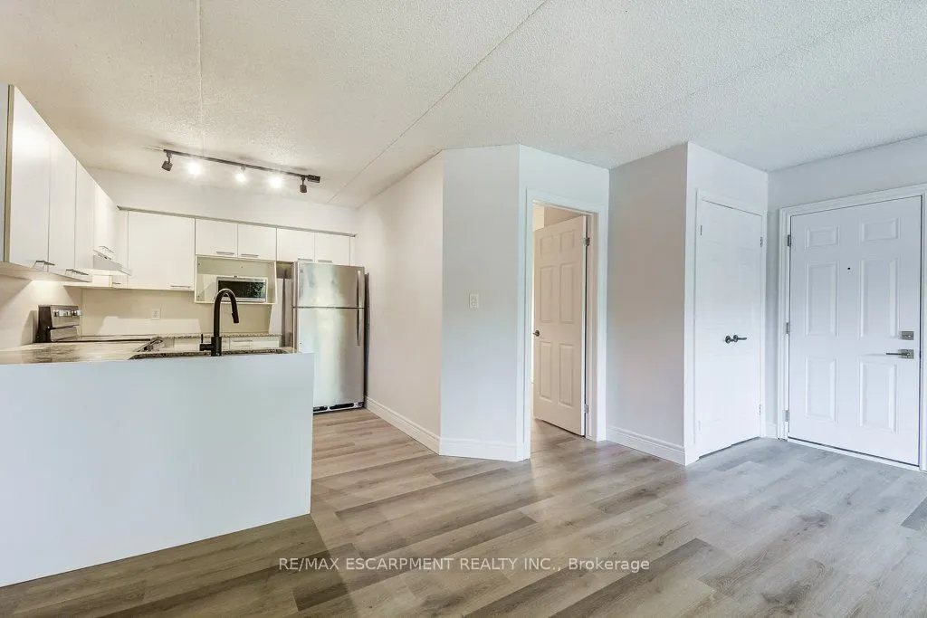 2020 Cleaver Avenue, #107