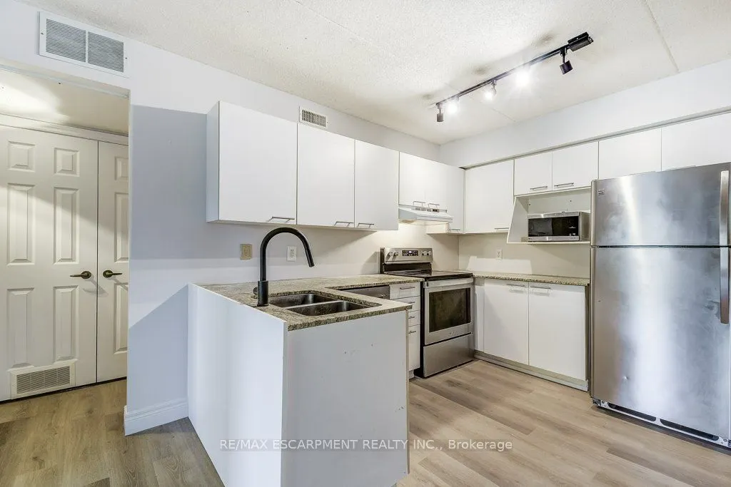 2020 Cleaver Avenue, #107