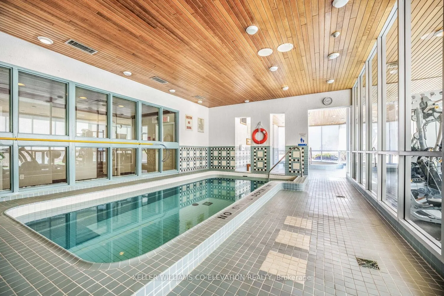 880 Dundas Street W, #1604