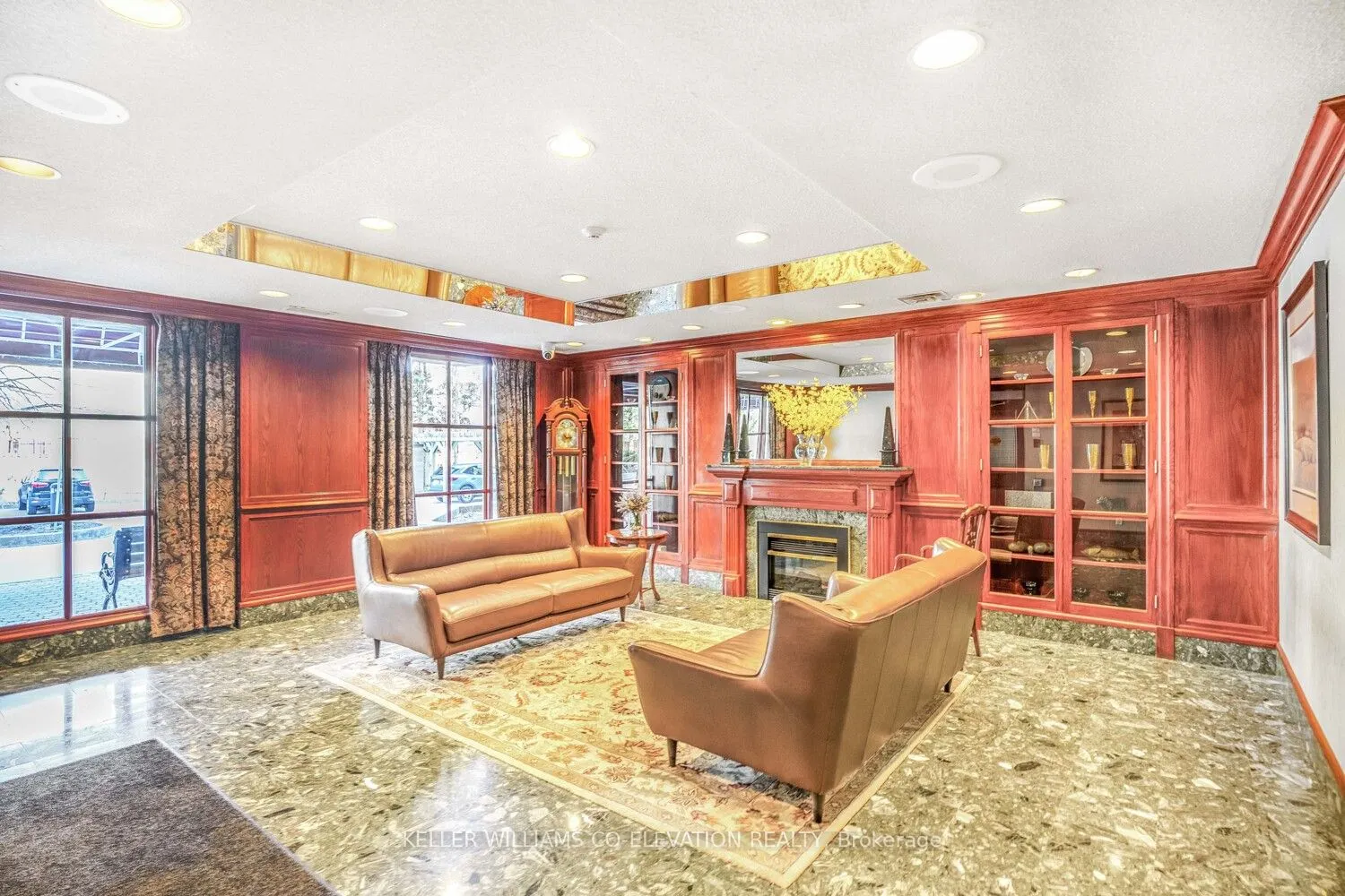 880 Dundas Street W, #1604