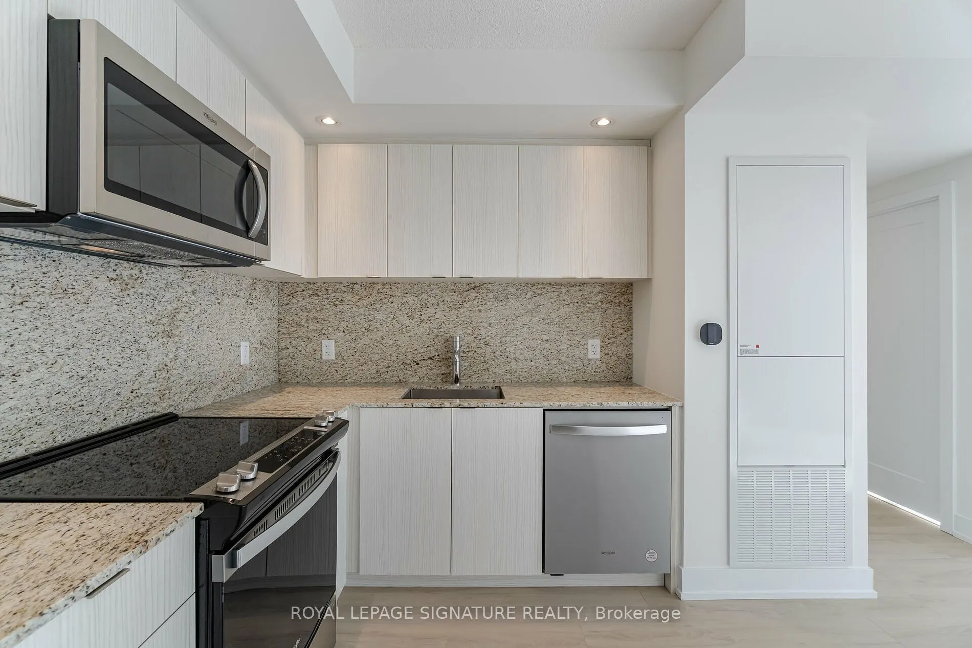 10 Eva Road, #2701
