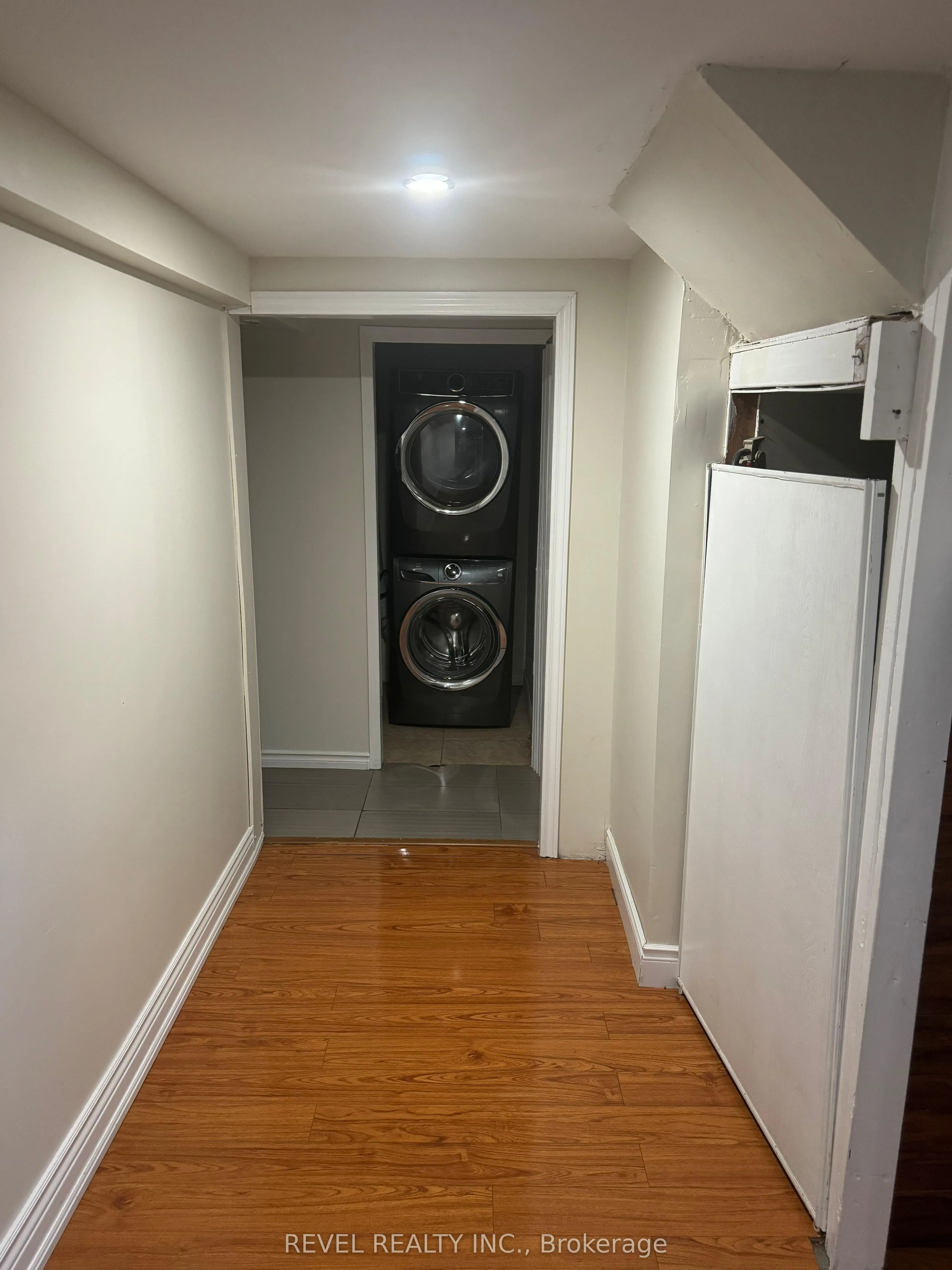24 Grand River Court, #Lower