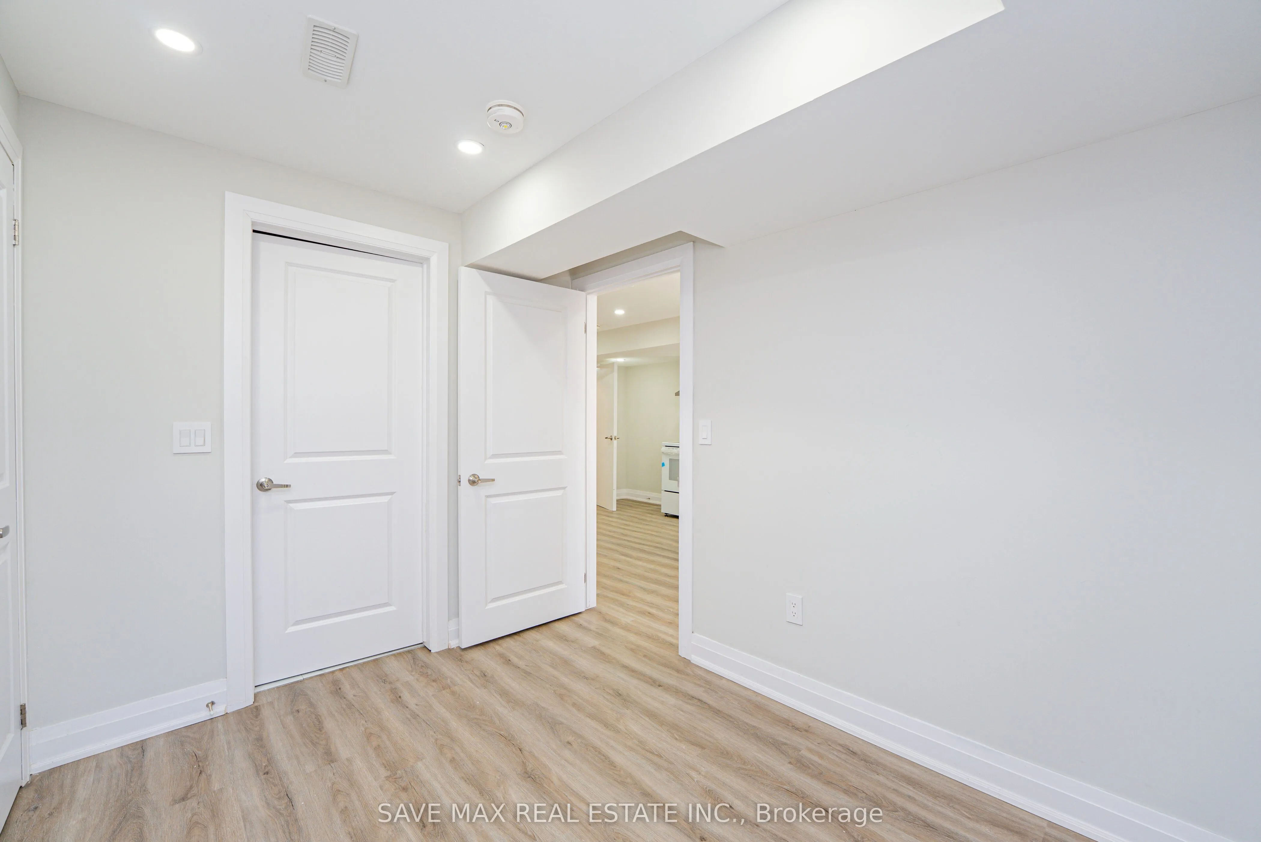 1554 Clitherow Street, #Bsmt