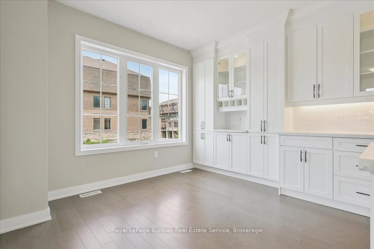 445 Ontario Street S, #49