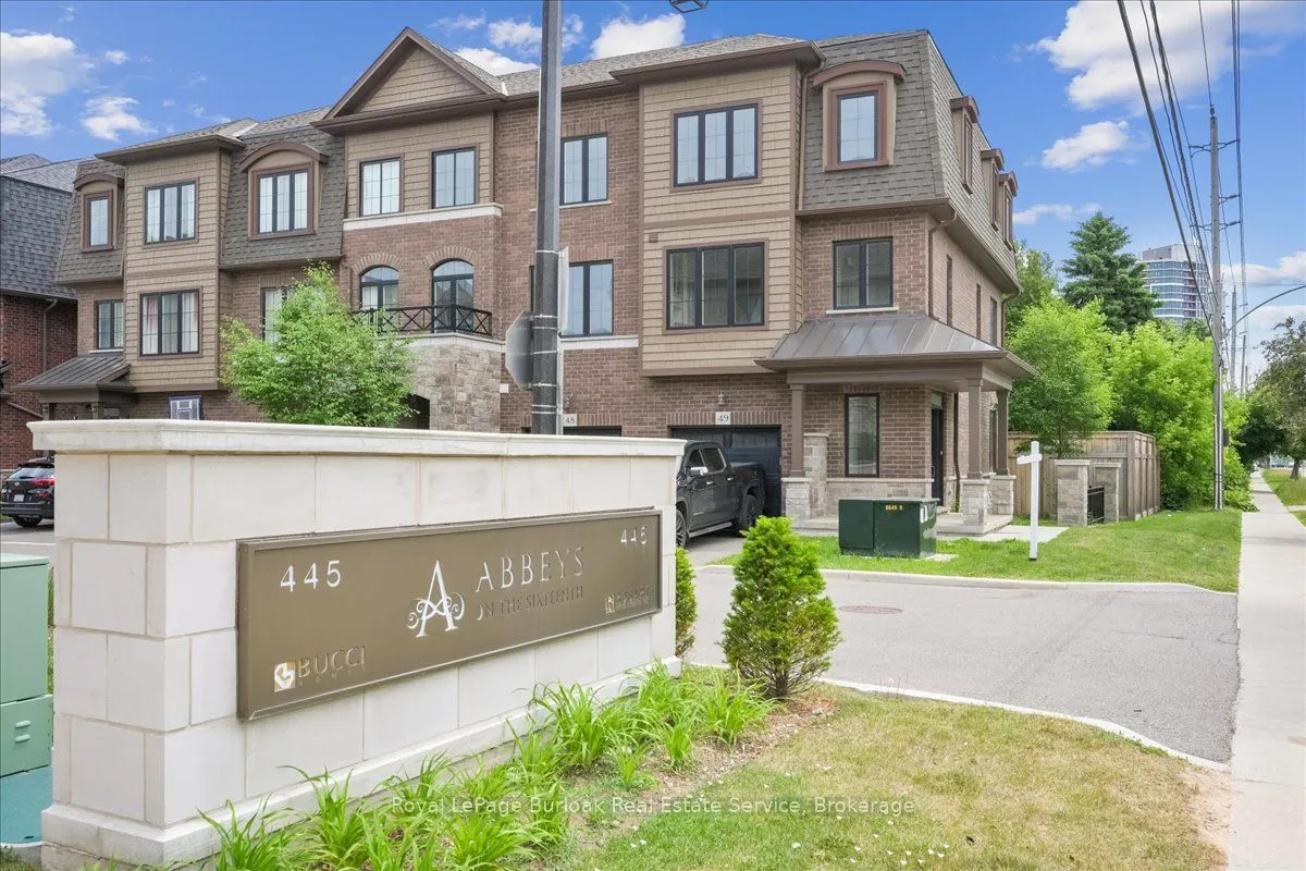 445 Ontario Street S, #49