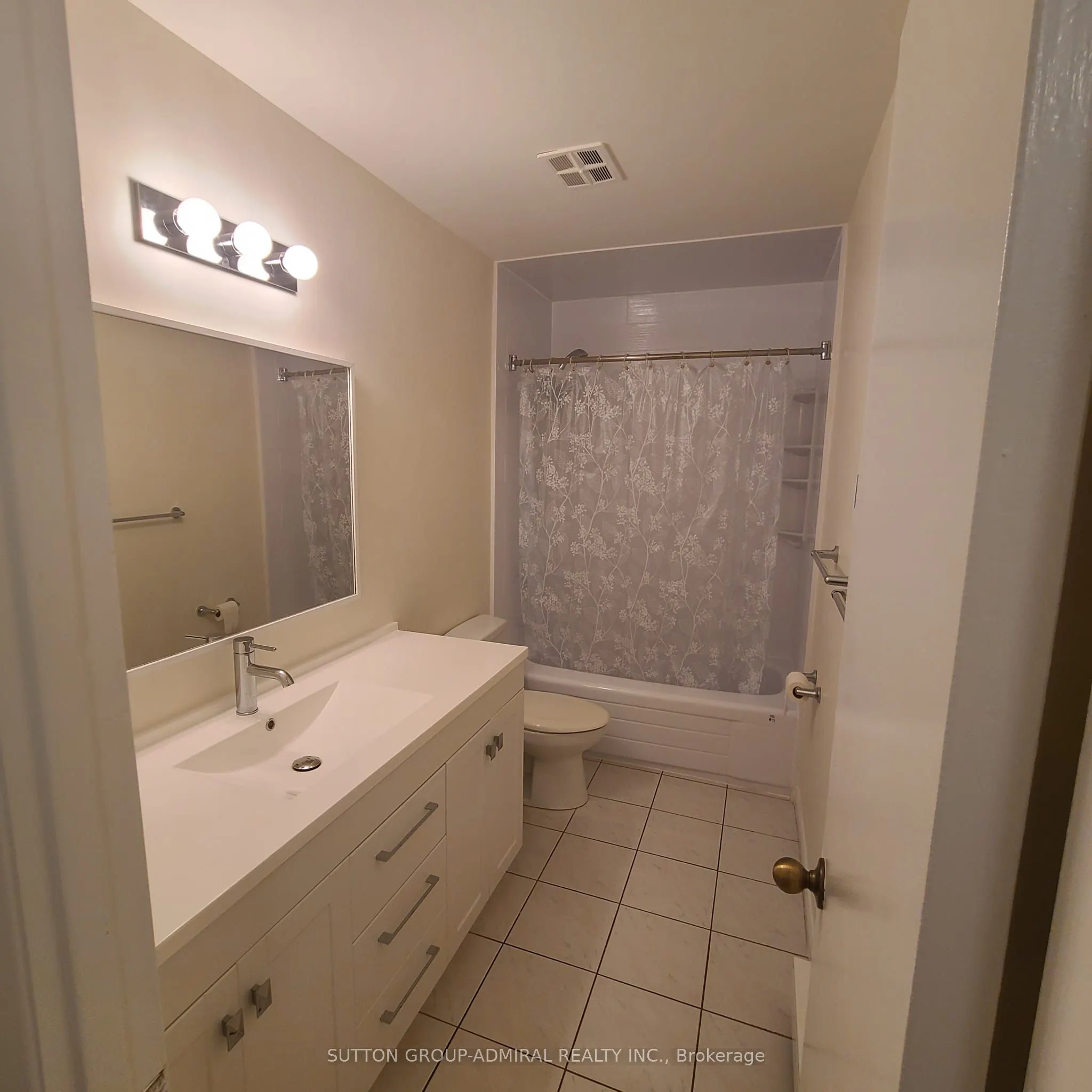 5128A Dundas Street W, ##1