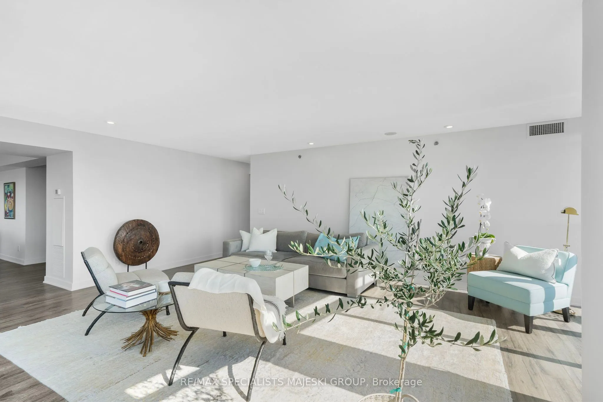 11 Superior Avenue, #706