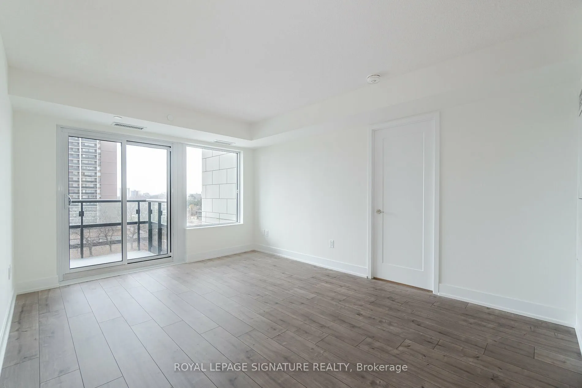 10 Eva Road, #403