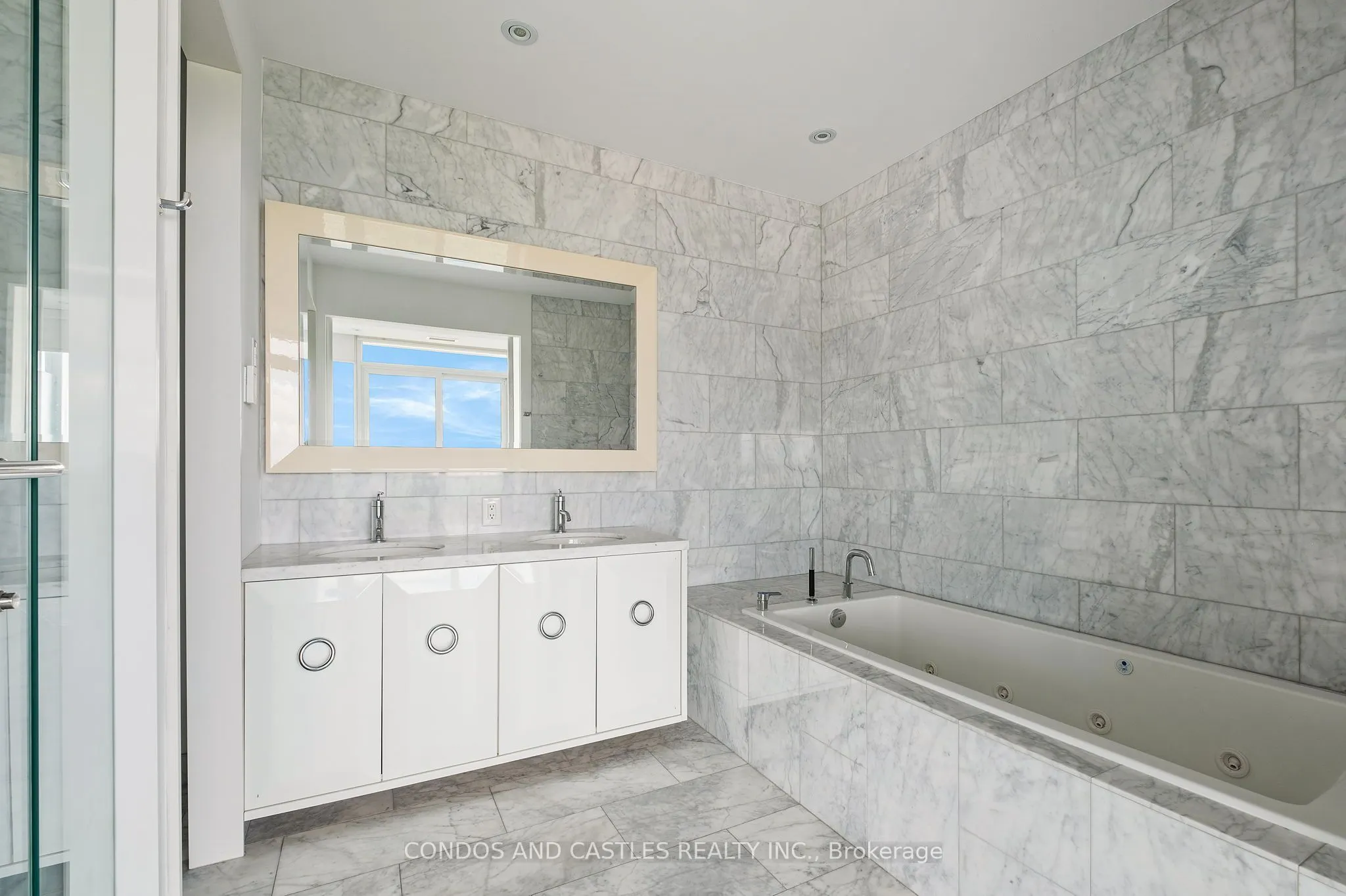 90 Park Lawn Road, #2905