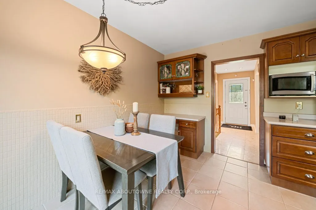 1605 Venetia Drive