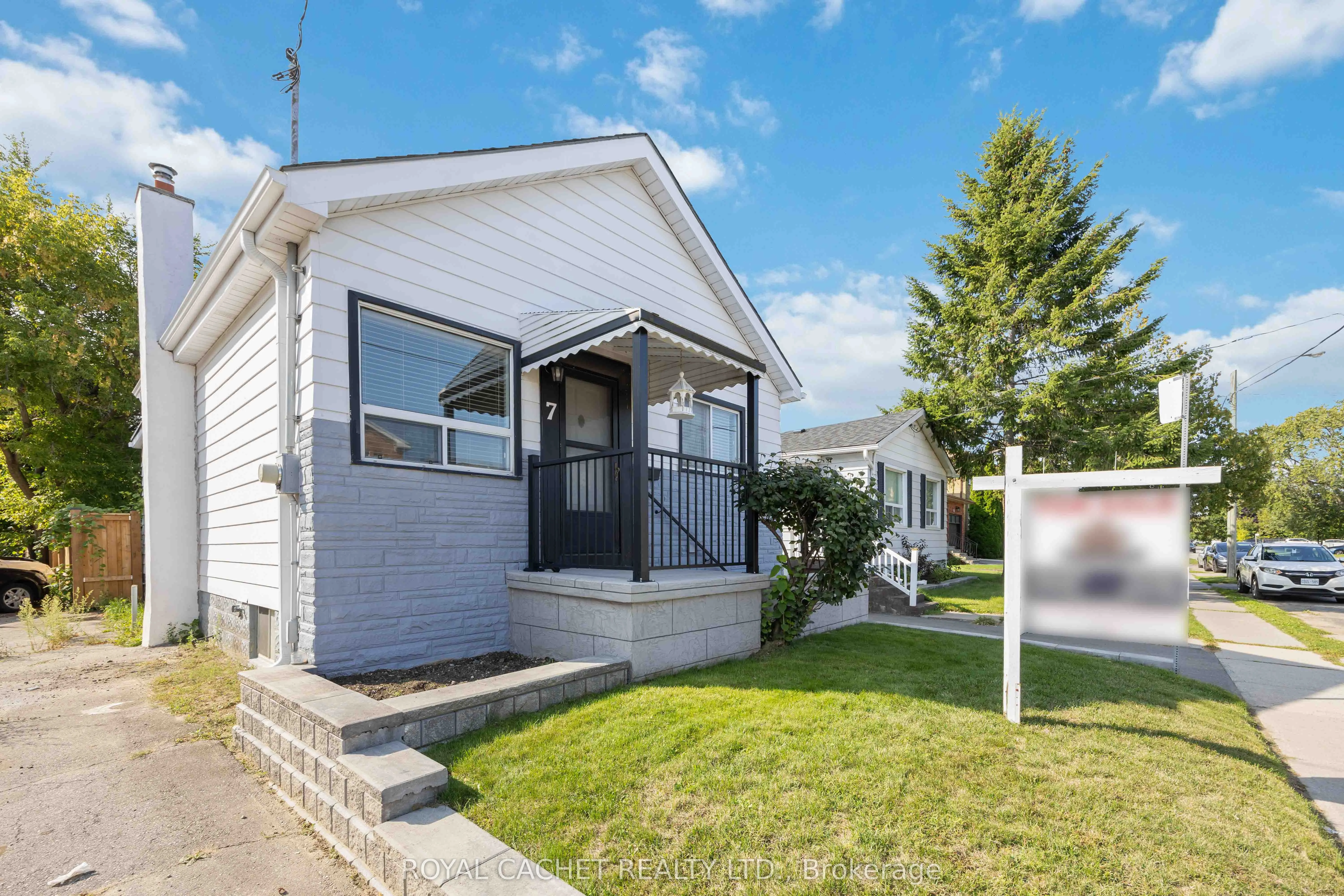 7 Albright Avenue