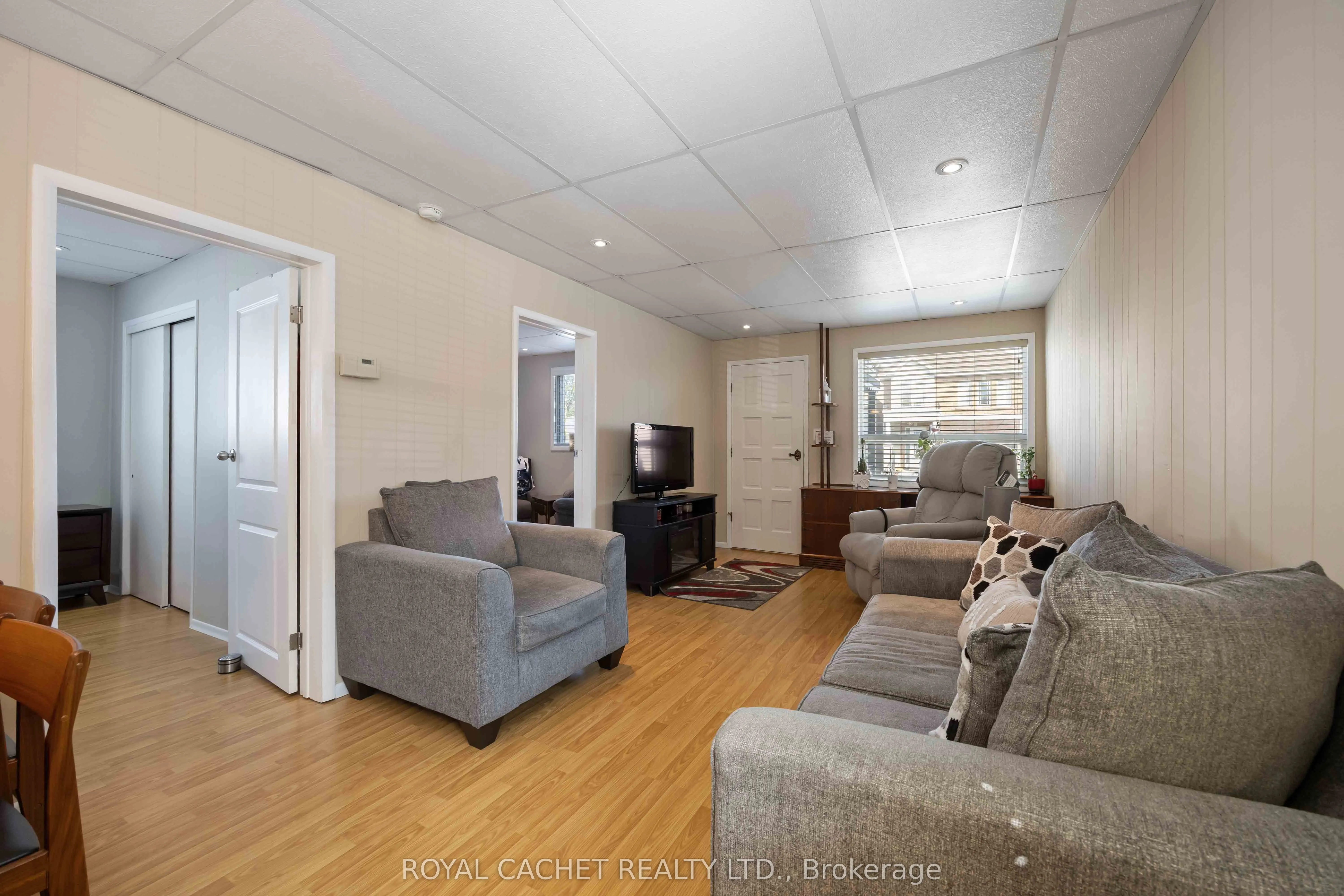 7 Albright Avenue