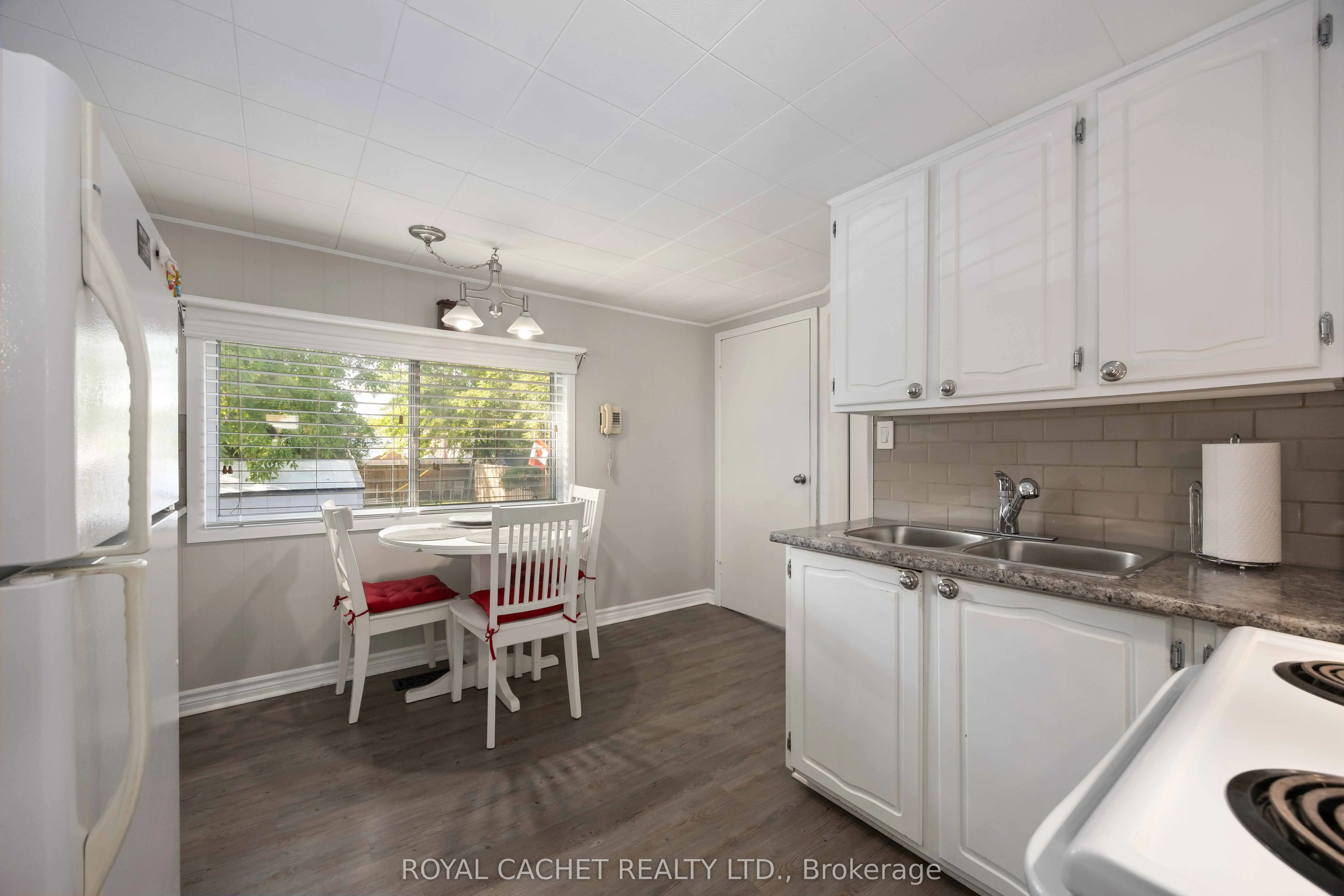 7 Albright Avenue
