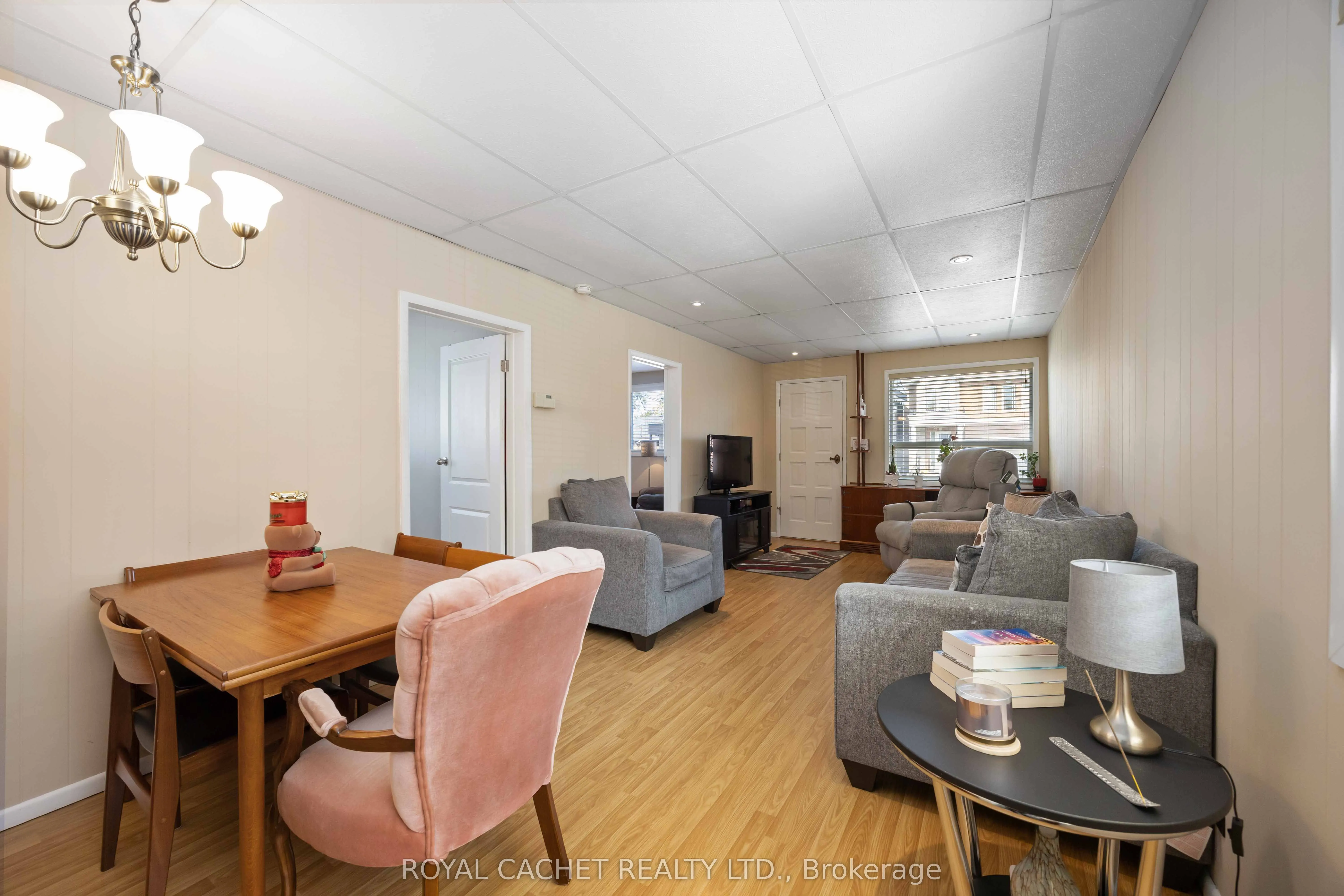 7 Albright Avenue
