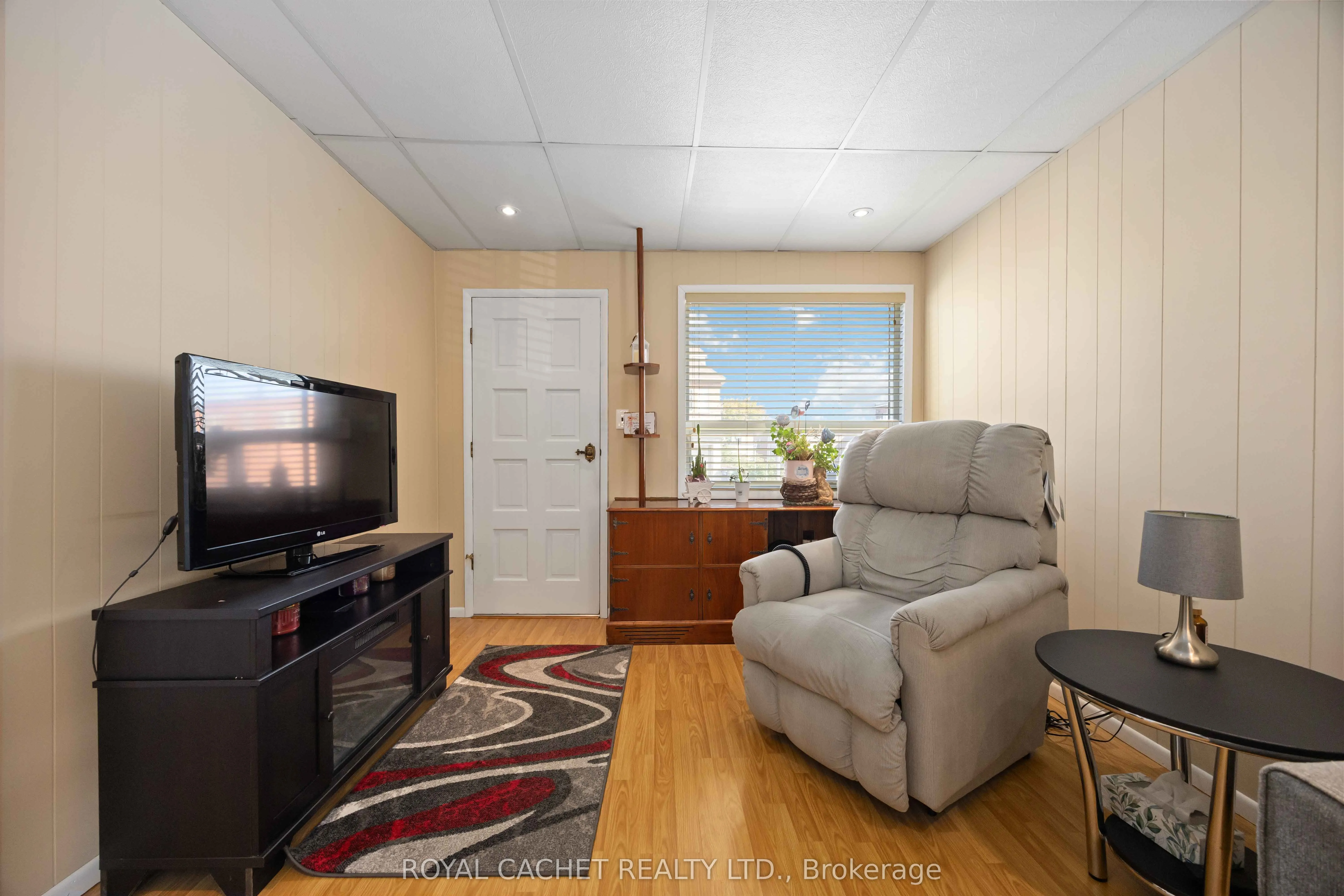 7 Albright Avenue
