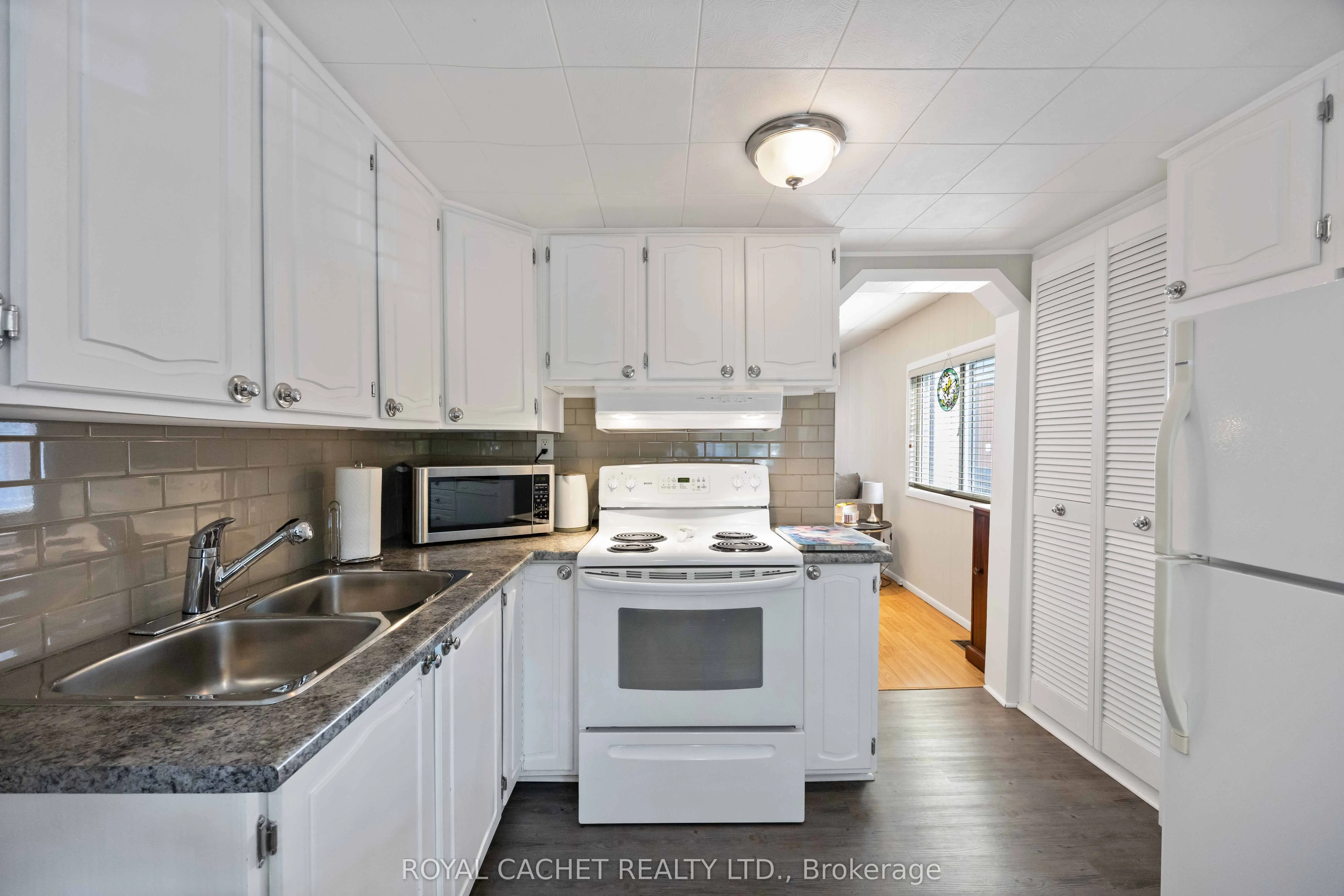 7 Albright Avenue