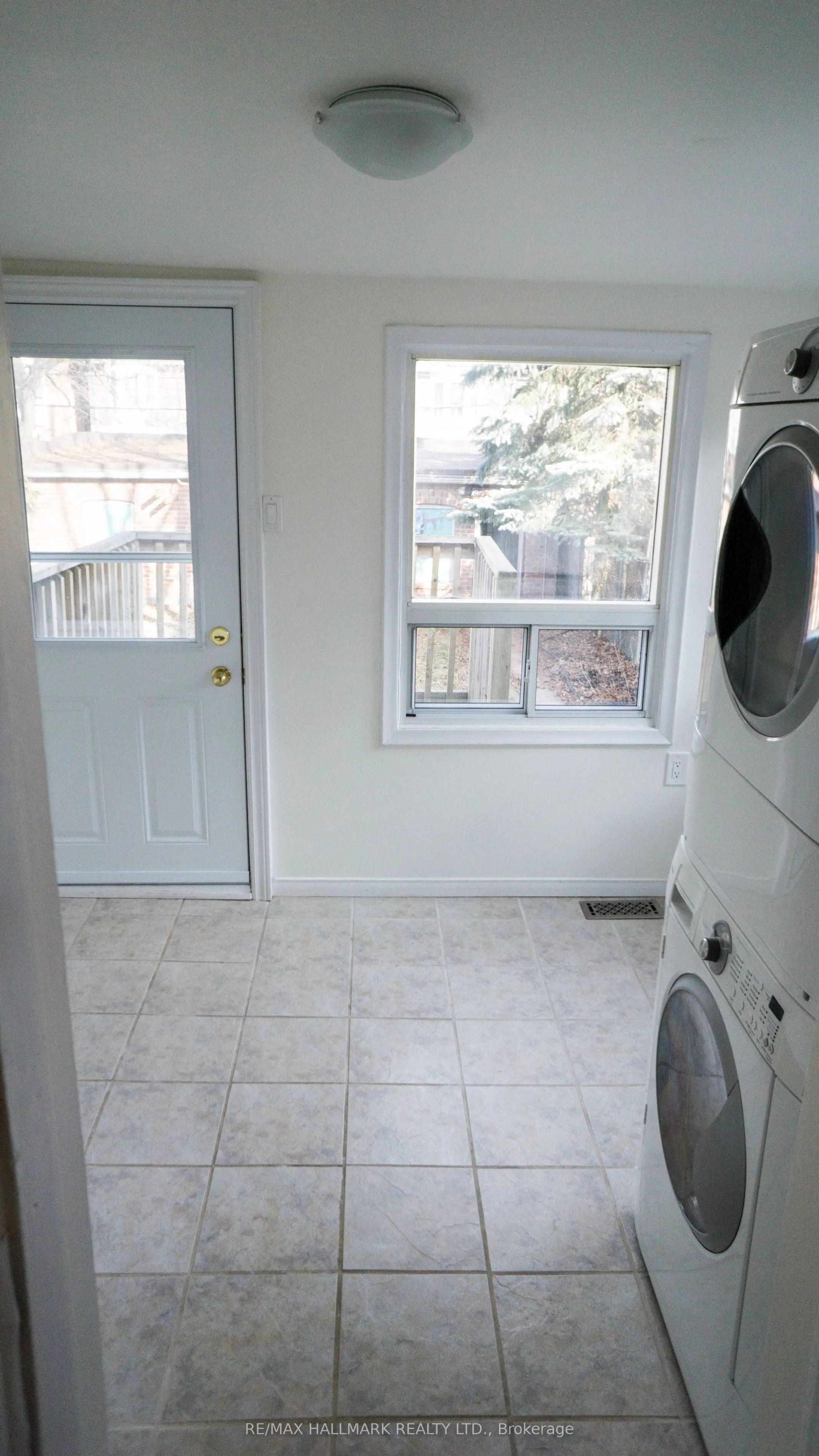 279 Pacific Avenue, #Main