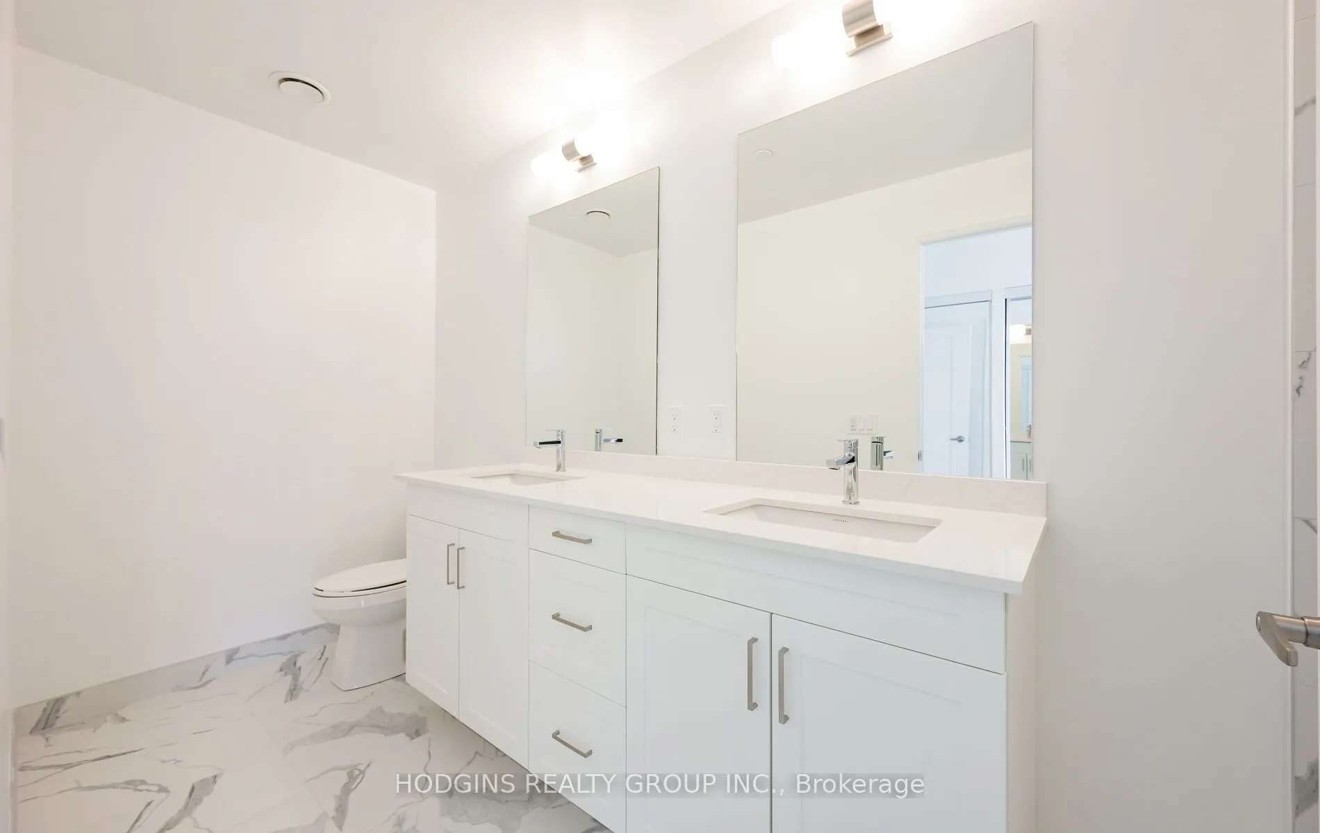 1035 Southdown Road, #409