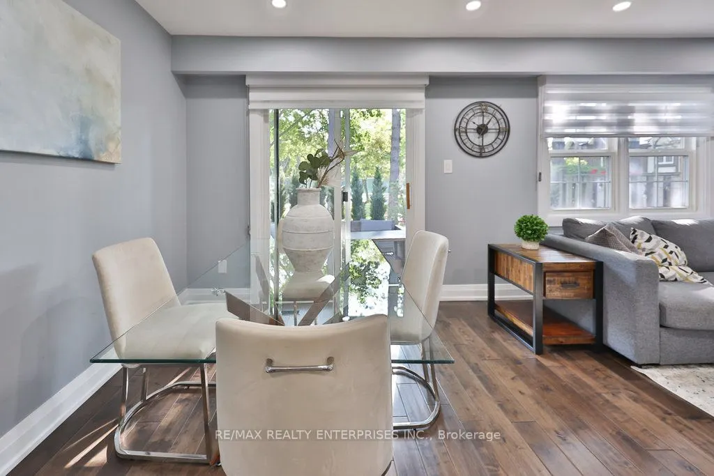 2120 Rathburn Road E, #164