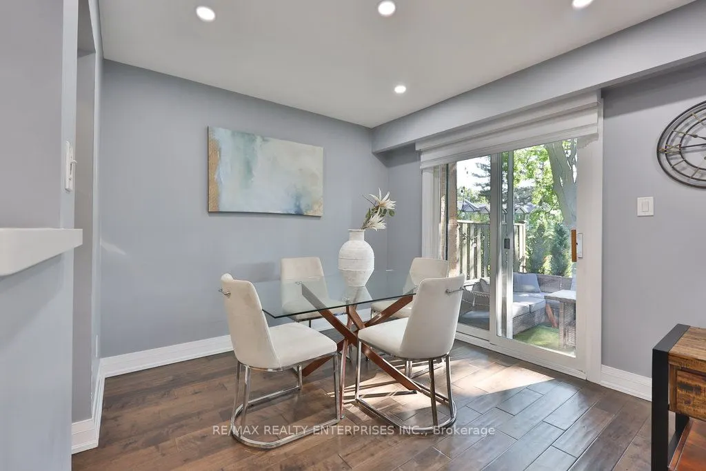 2120 Rathburn Road E, #164