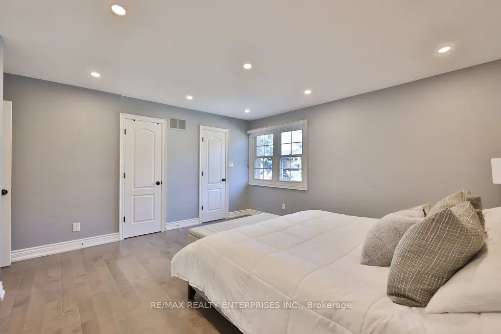 2120 Rathburn Road E, #164