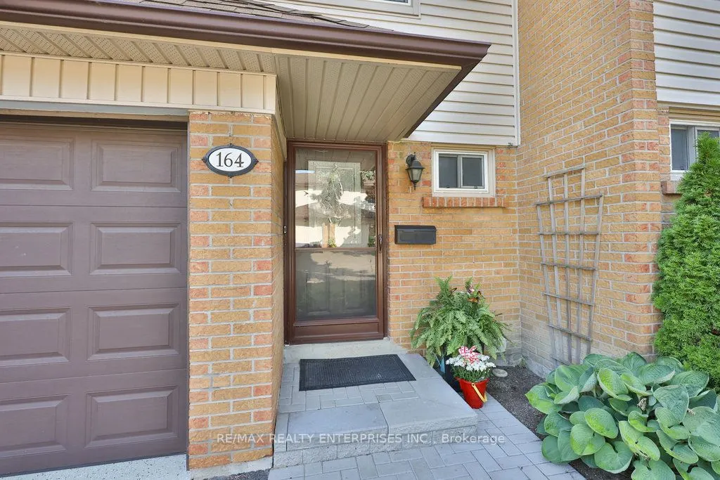 2120 Rathburn Road E, #164