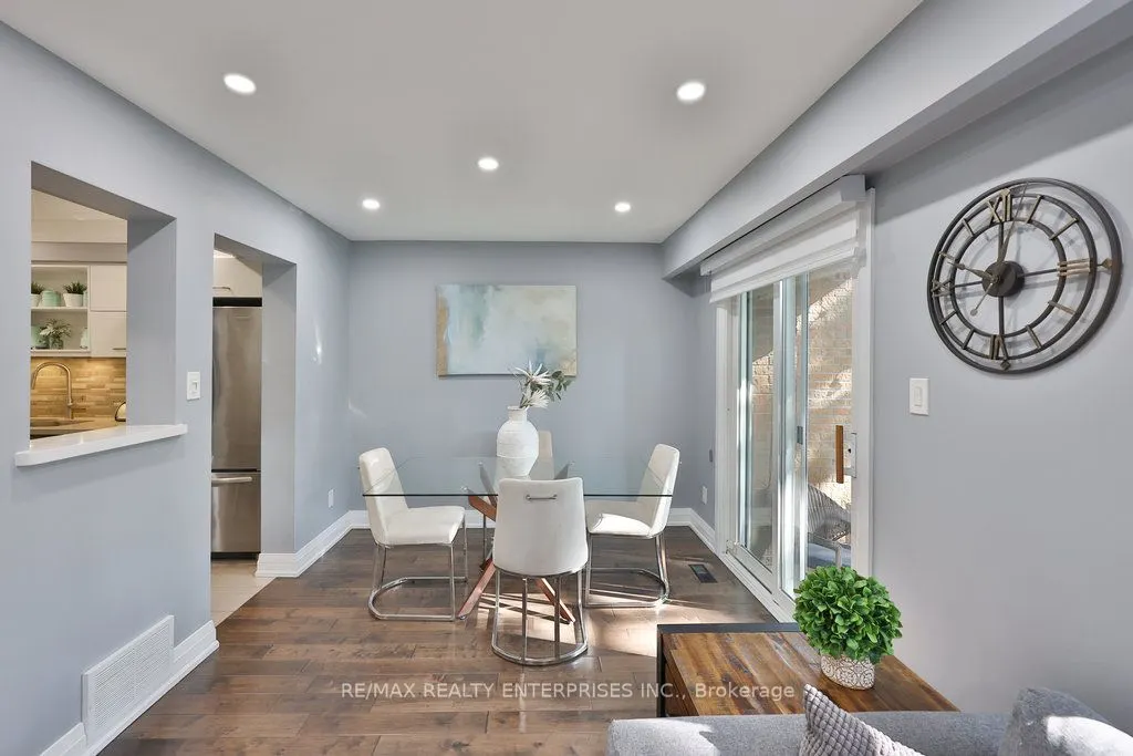 2120 Rathburn Road E, #164