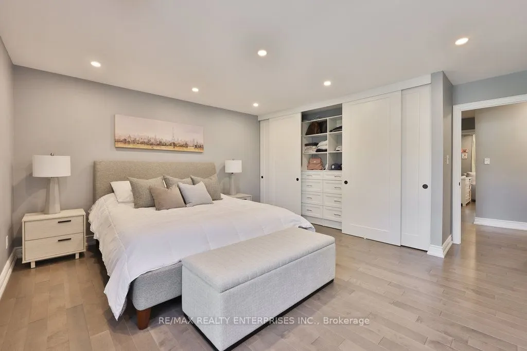 2120 Rathburn Road E, #164
