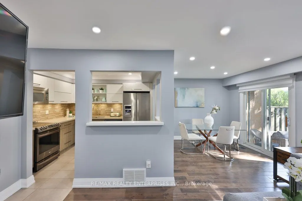 2120 Rathburn Road E, #164