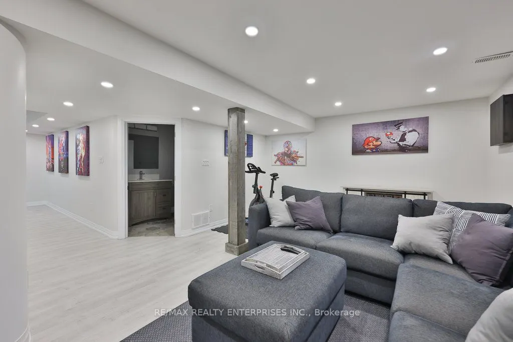 2120 Rathburn Road E, #164