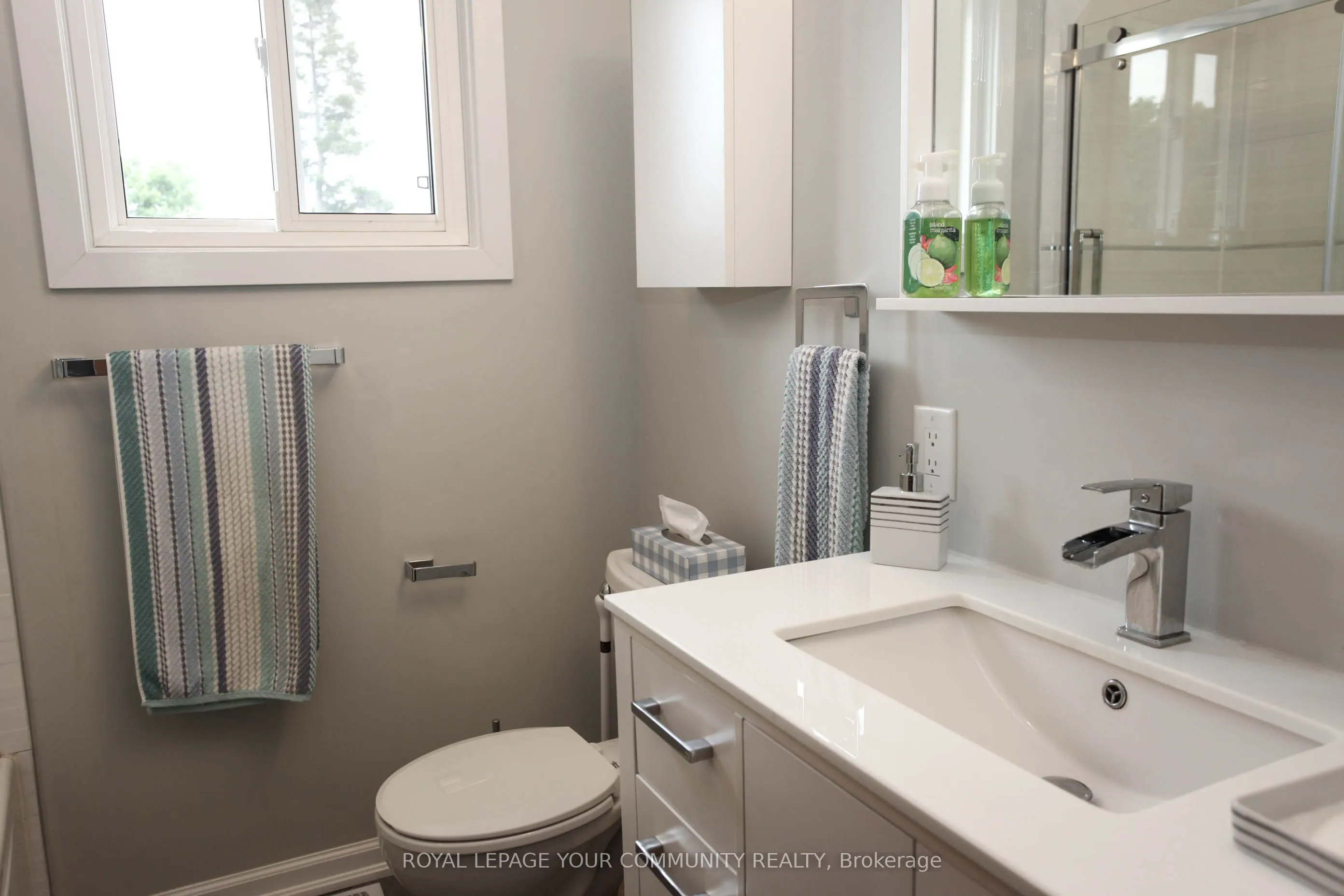 33A Alcan Avenue, #MAIN&UPPER