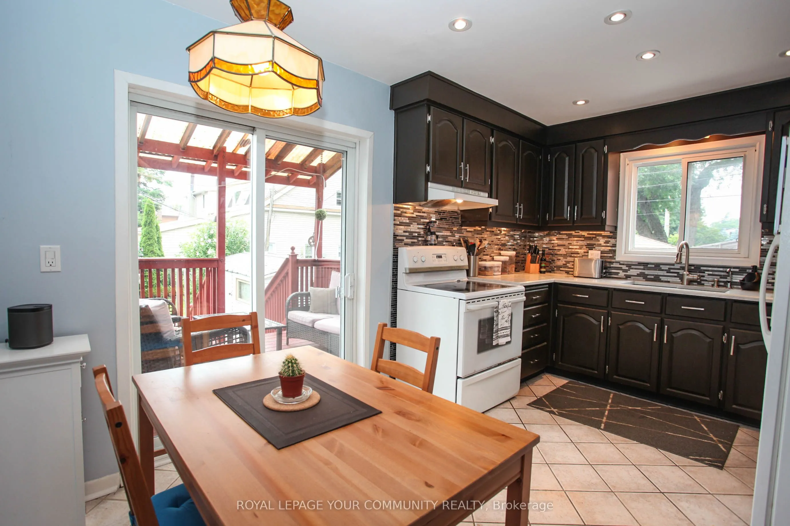 33A Alcan Avenue, #MAIN&UPPER