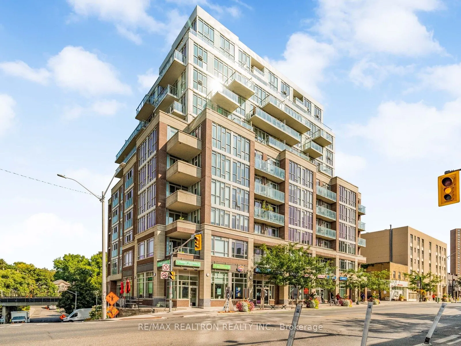 1638 Bloor Street W, #601