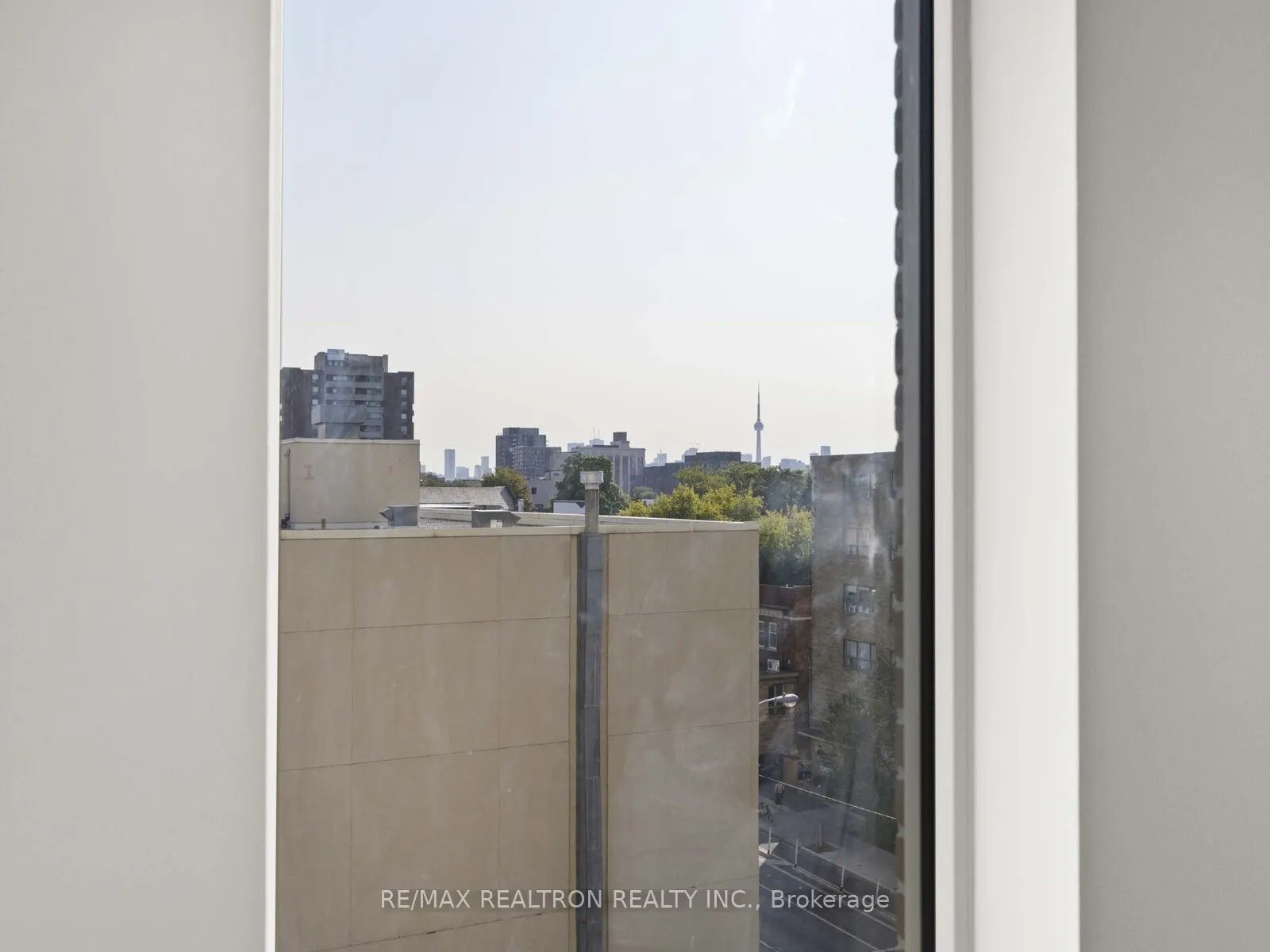 1638 Bloor Street W, #601