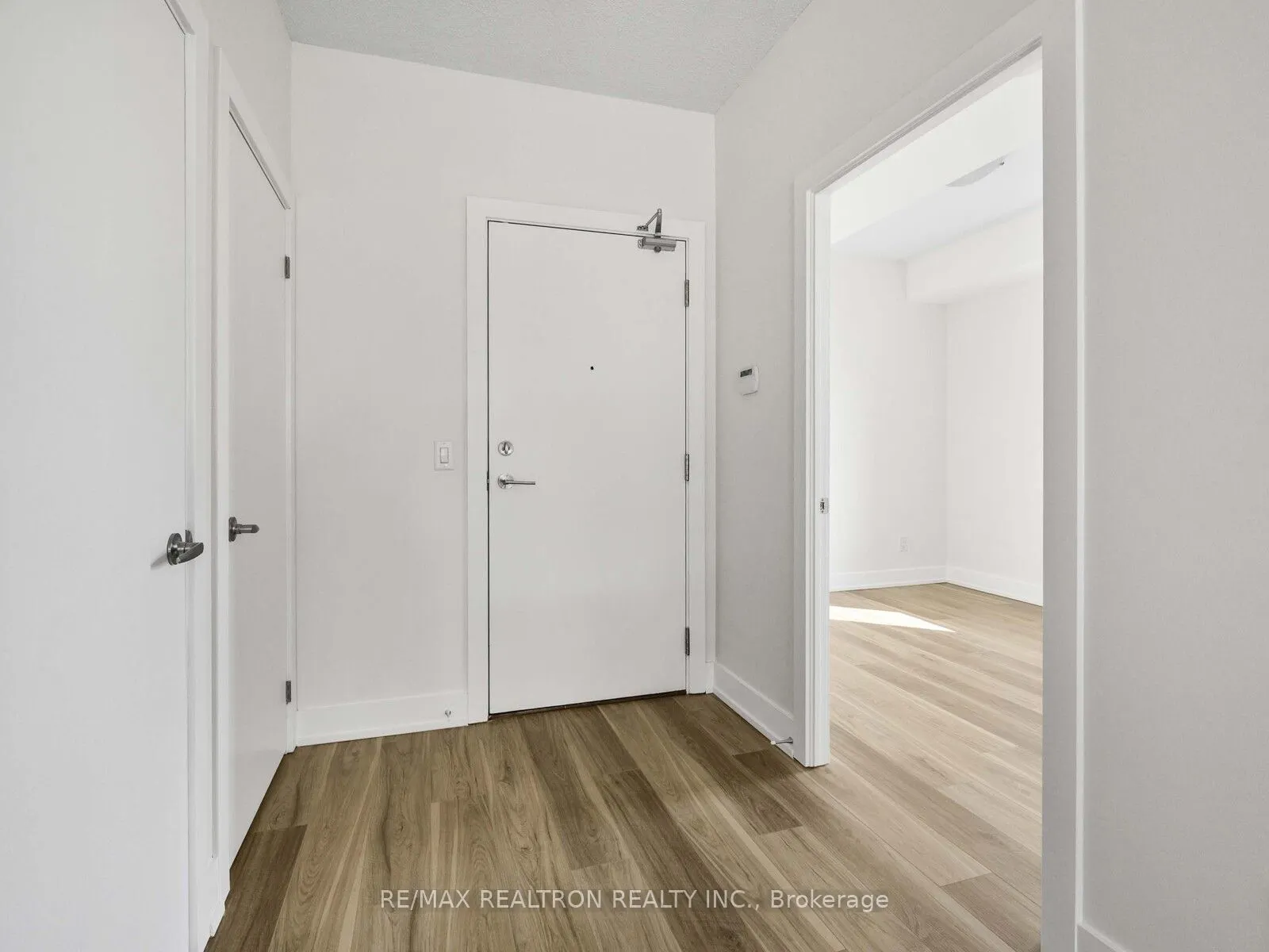 1638 Bloor Street W, #601