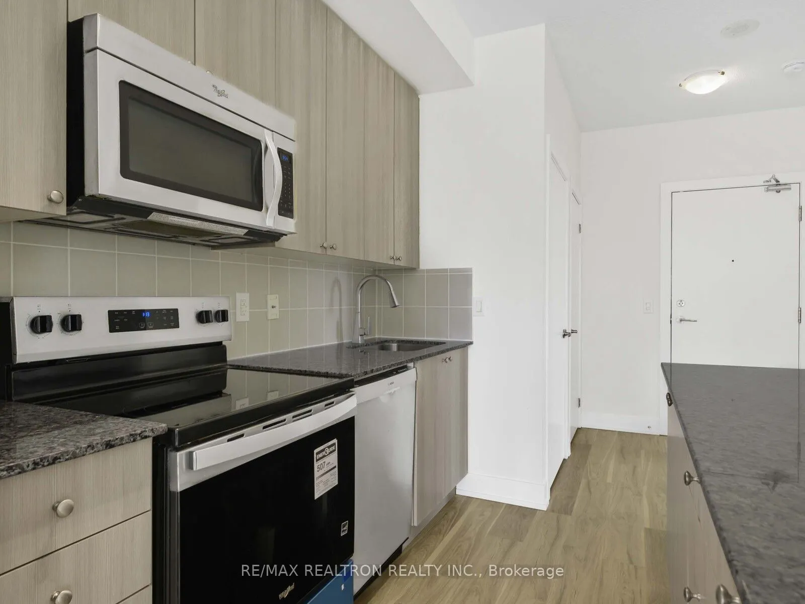 1638 Bloor Street W, #601