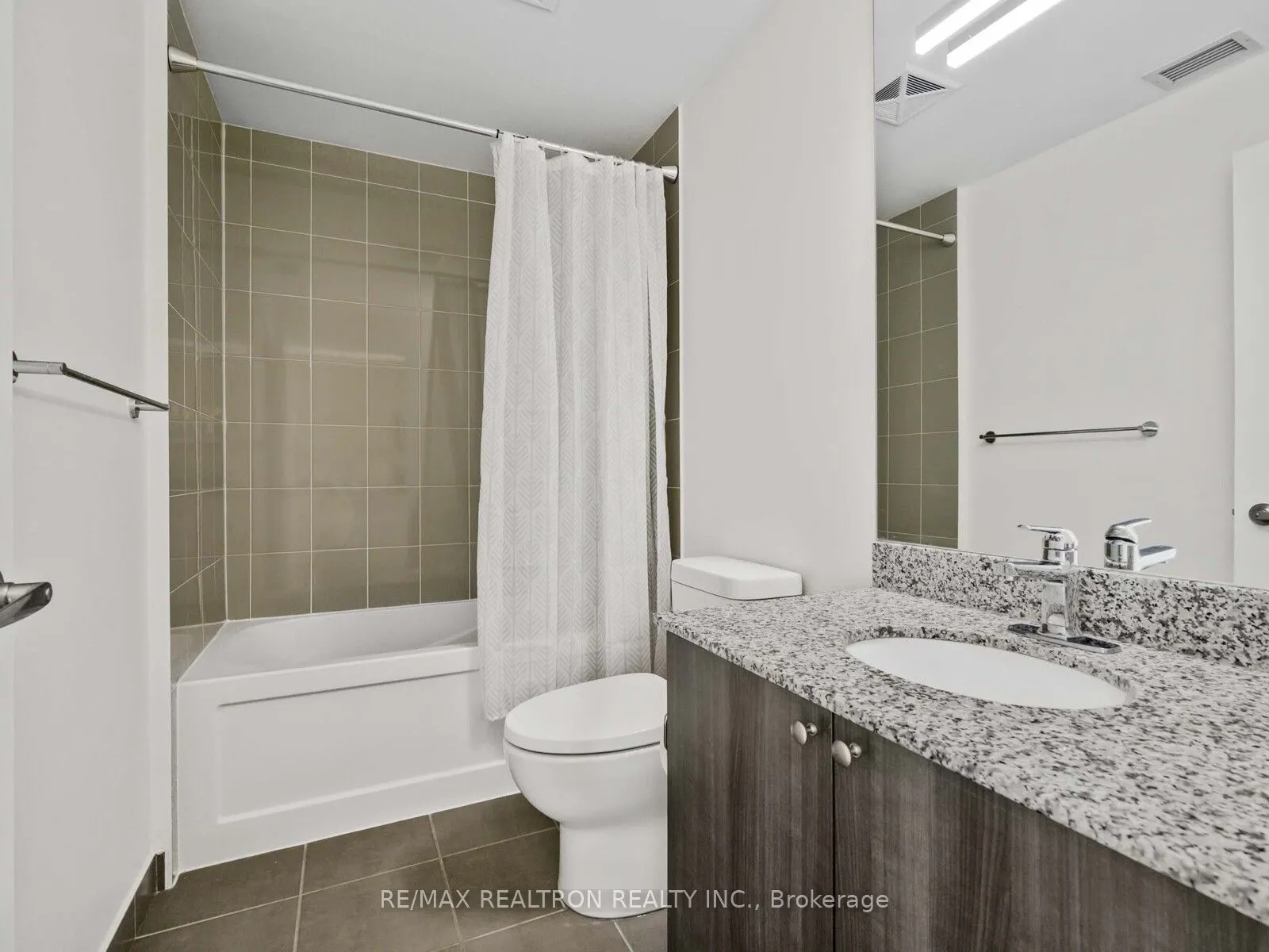 1638 Bloor Street W, #601