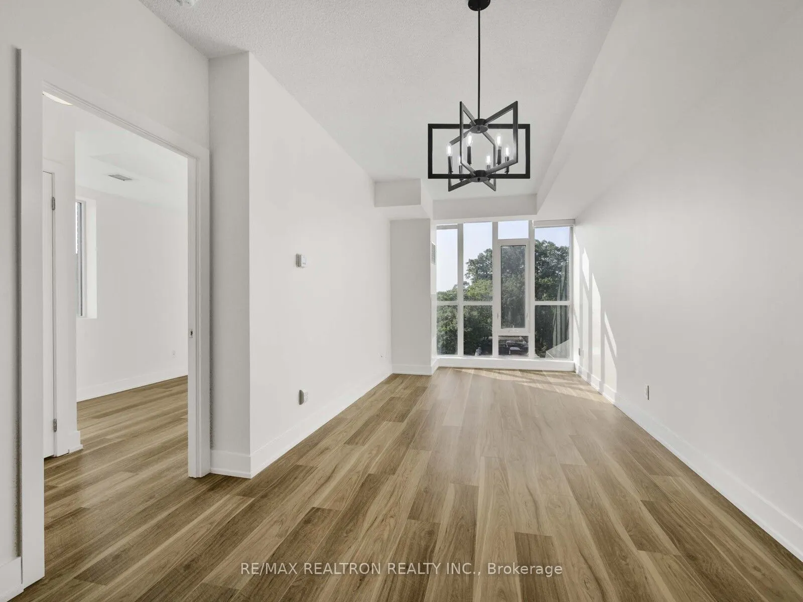 1638 Bloor Street W, #601